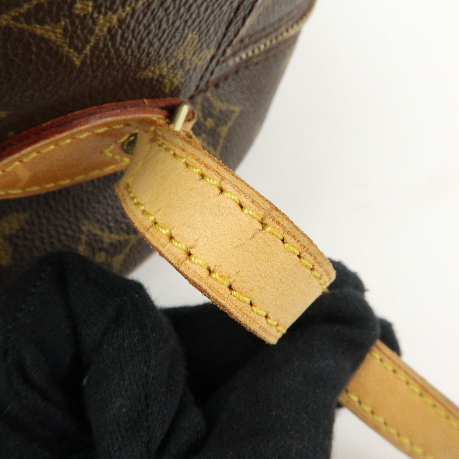 Louis Vuitton Monogram Blois Crossbody Shoulder Bag Brown M51221