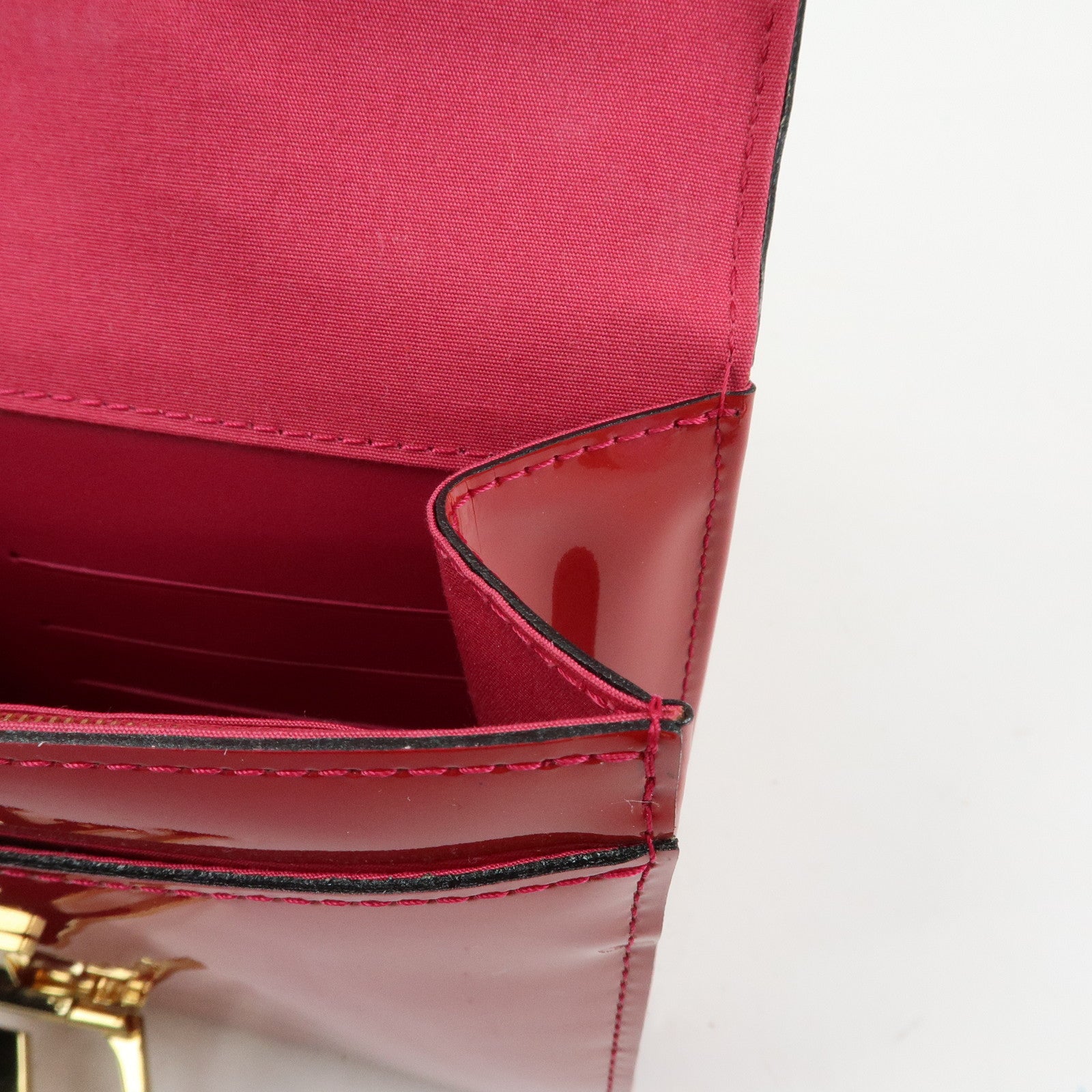 Louis Vuitton Vernis Leather Pochette Louise EW Clutch Bag M94270