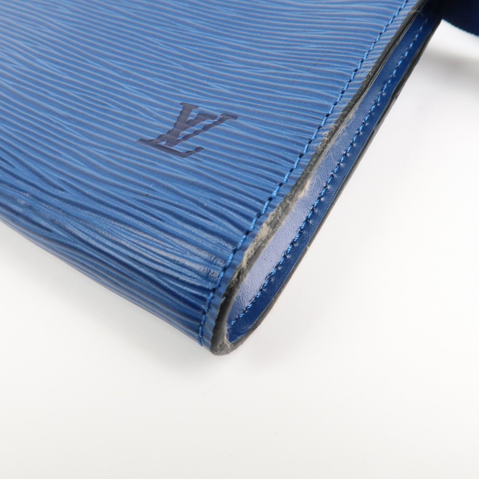 Louis Vuitton Epi Pochette Accessoires Pouch Toledo Blue M52945