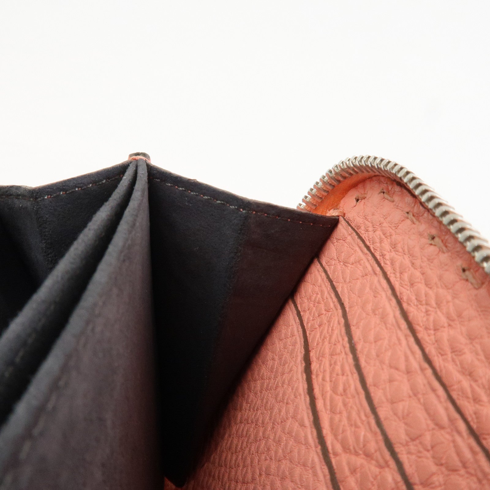 FENDI Leather Round Zippy Long Wallet Pink 8M0299