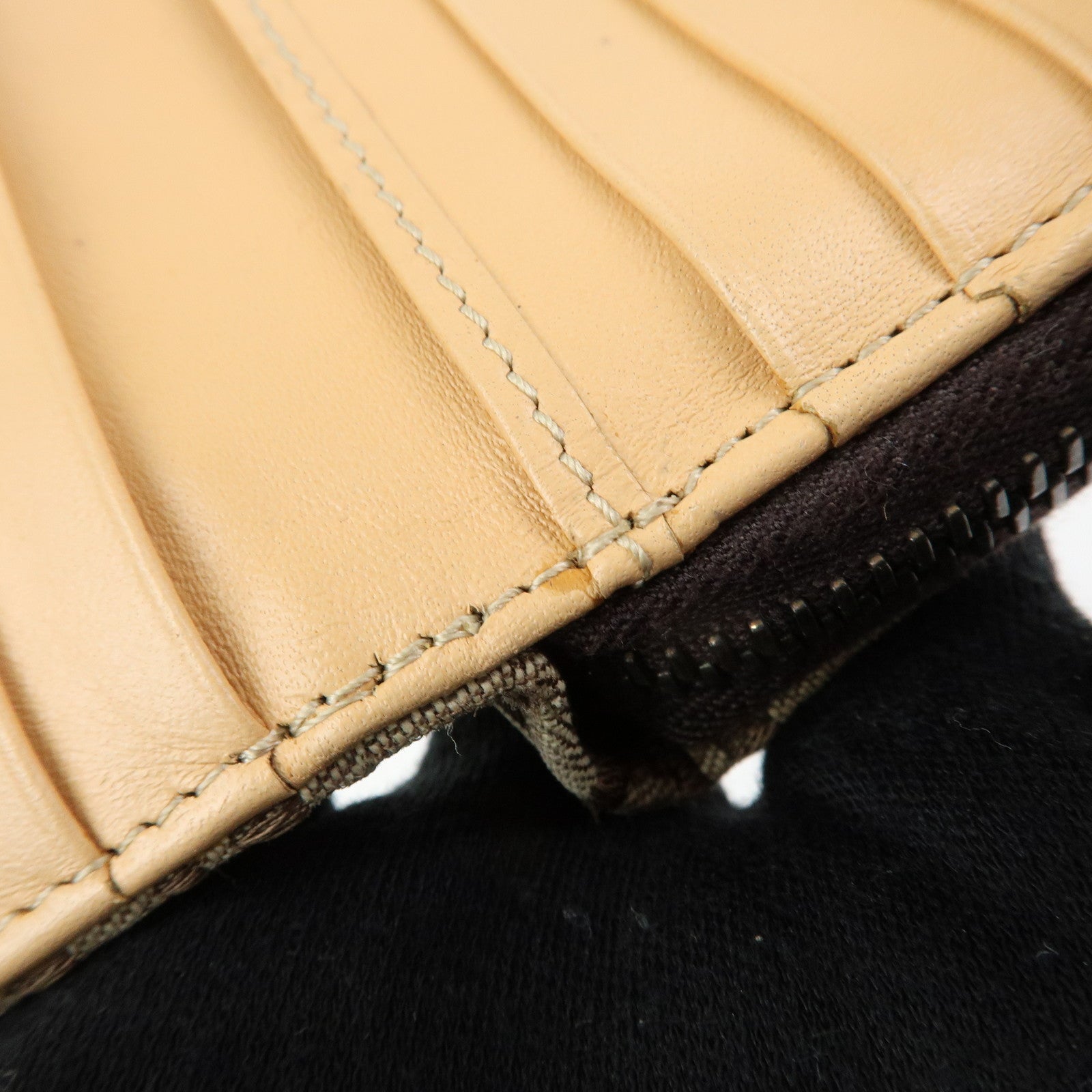 FENDI Zucchino Canvas Leather Compact Wallet Beige 8M0018
