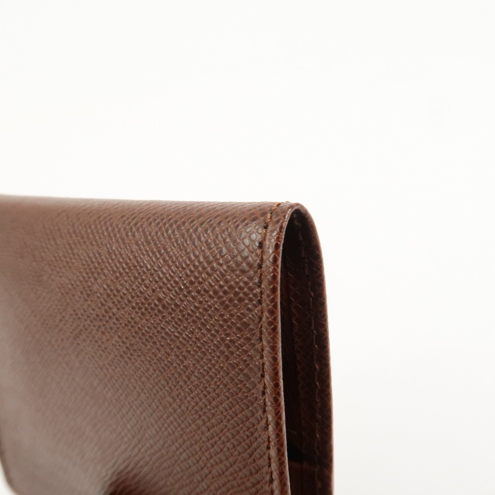 BURBERRY Logo Leather Compact Coin Case Brown