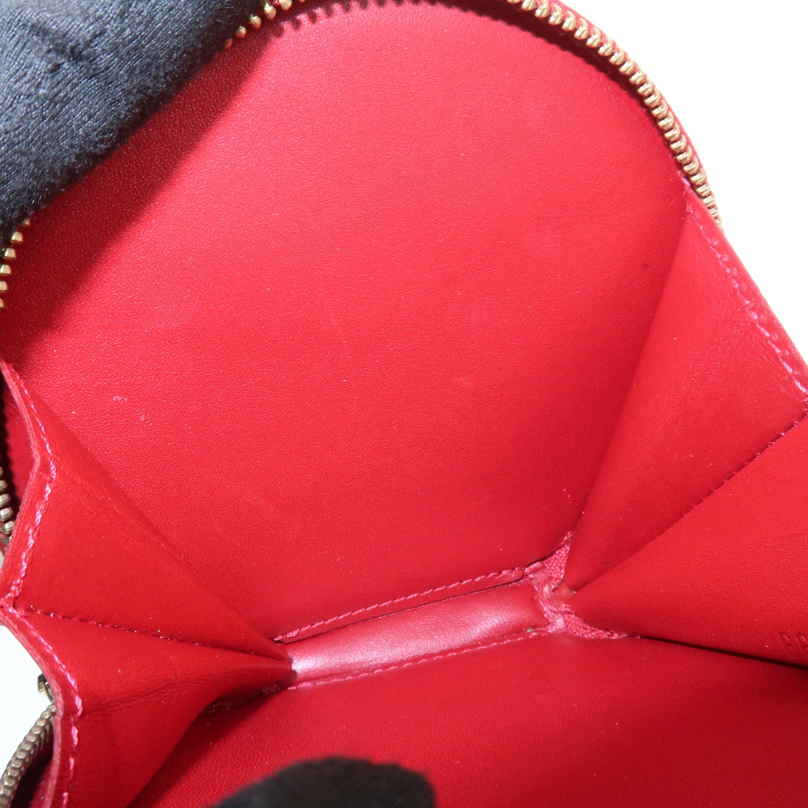 Louis Vuitton Monogram Vernis Vernis Leather Pomme d'Amour M9141M