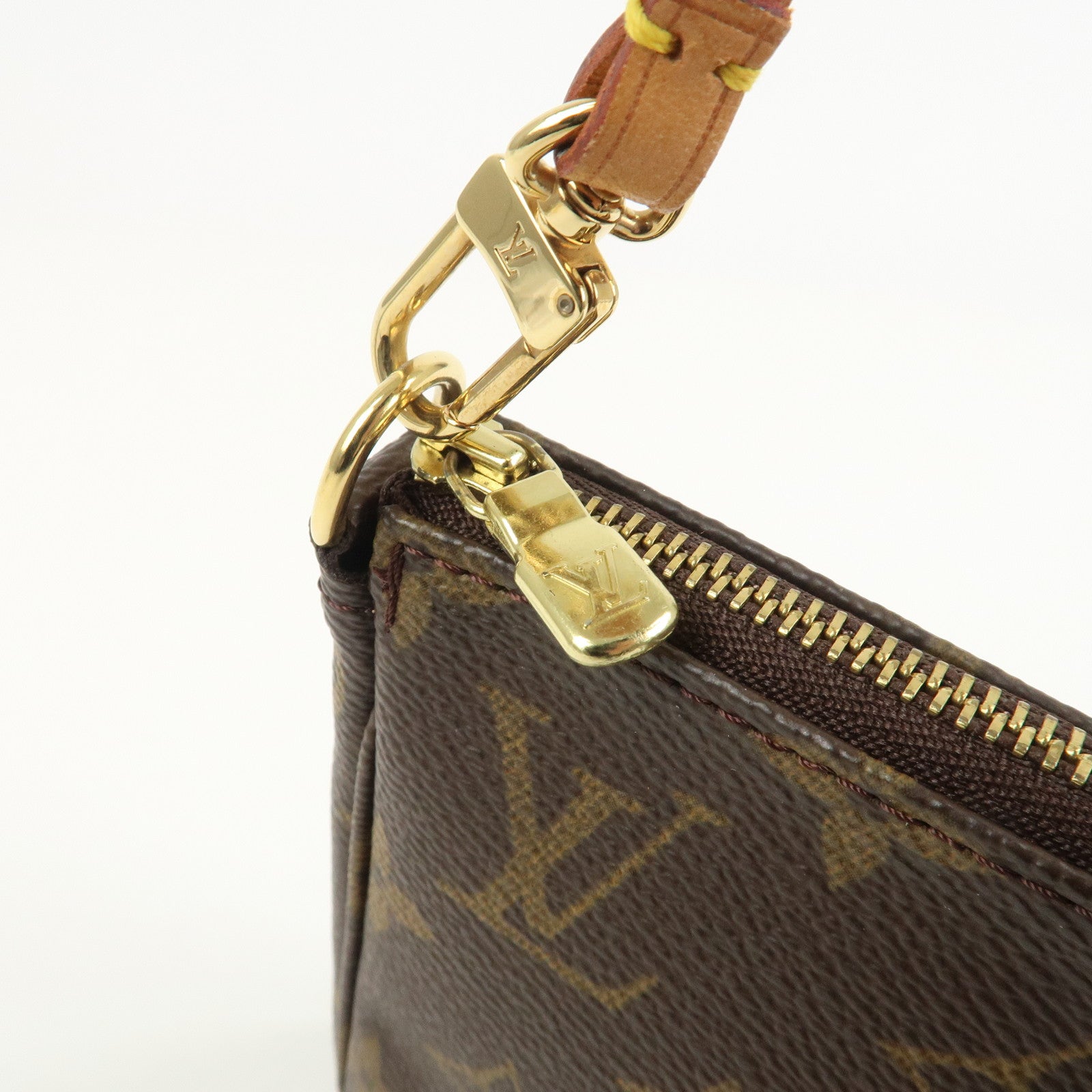 Louis Vuitton Monogram Pochette Accessoires Pouch Hand Bag M51980