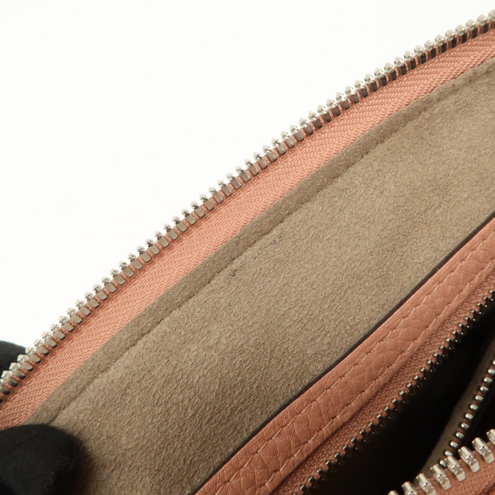 Louis Vuitton Monogram Mahina Selene PM Shoulder Bag Rose M94276