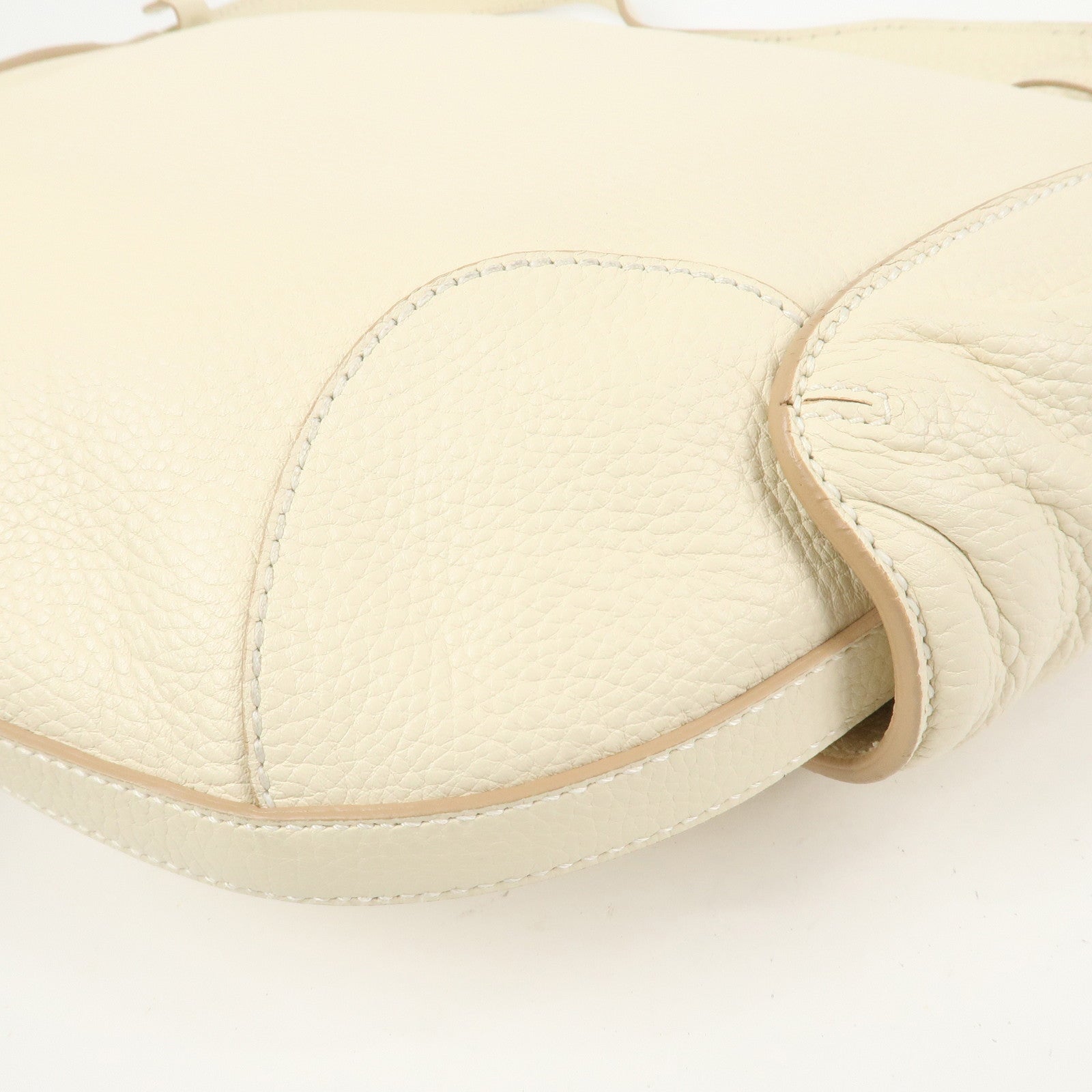 Ferragamo Gancini Logo Leather Shoulder Bag Hand Bag Ivory