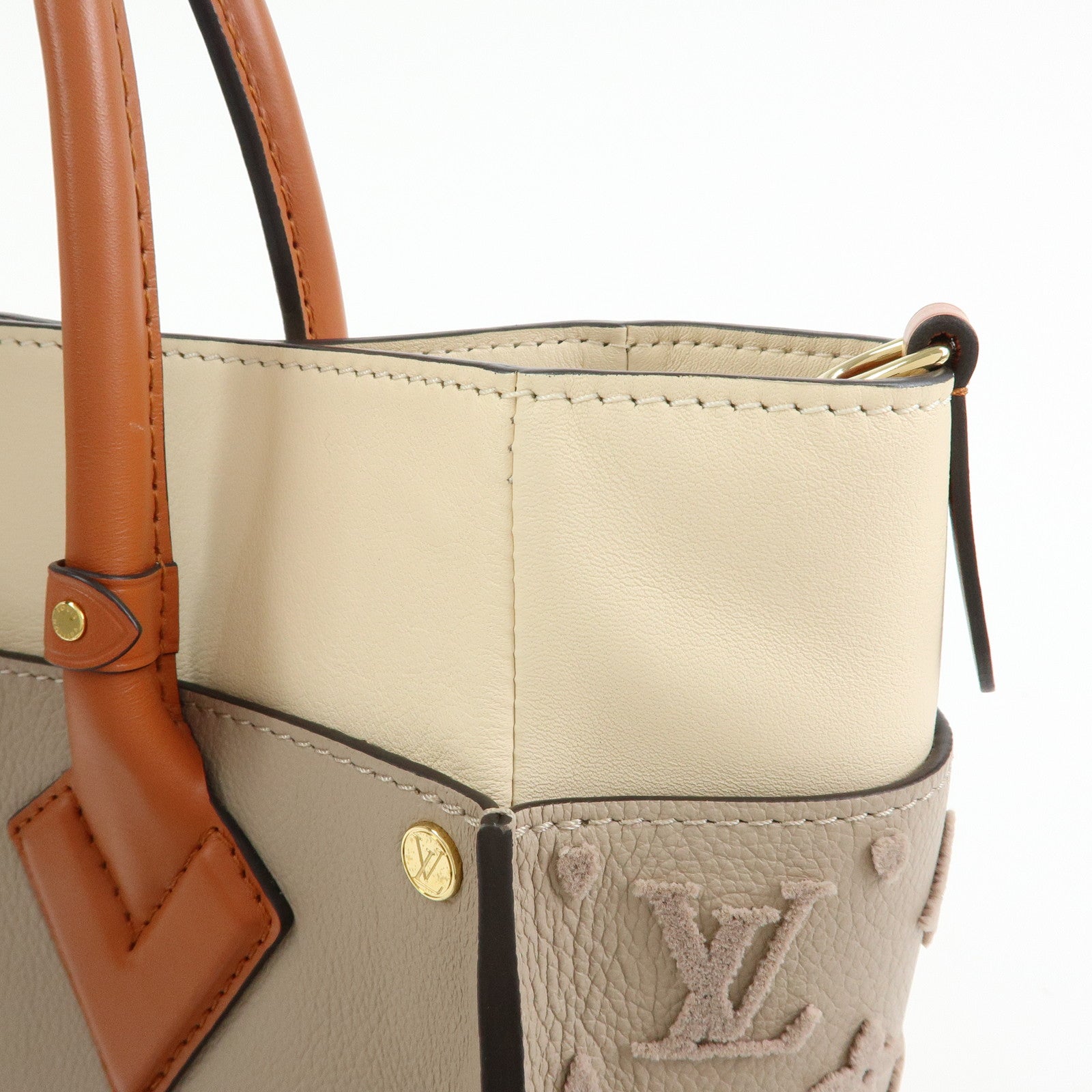 Louis Vuitton Monogram Tuffetage On My Side MM 2Way Bag M53825