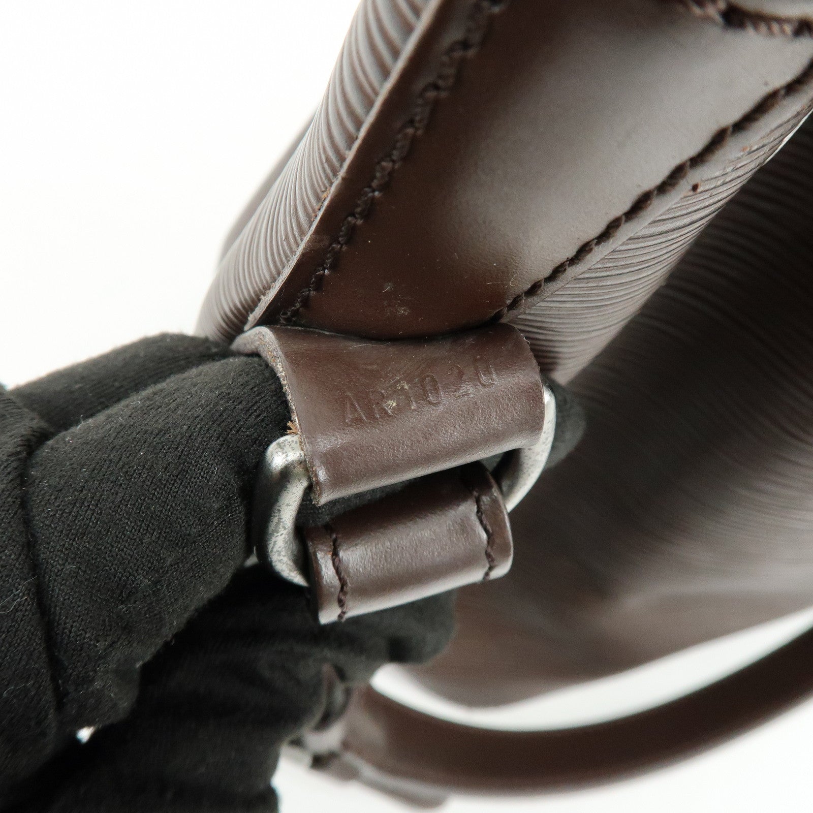 Louis Vuitton Epi Leather Petit Noe Shoulder Bag Mocha M5901D