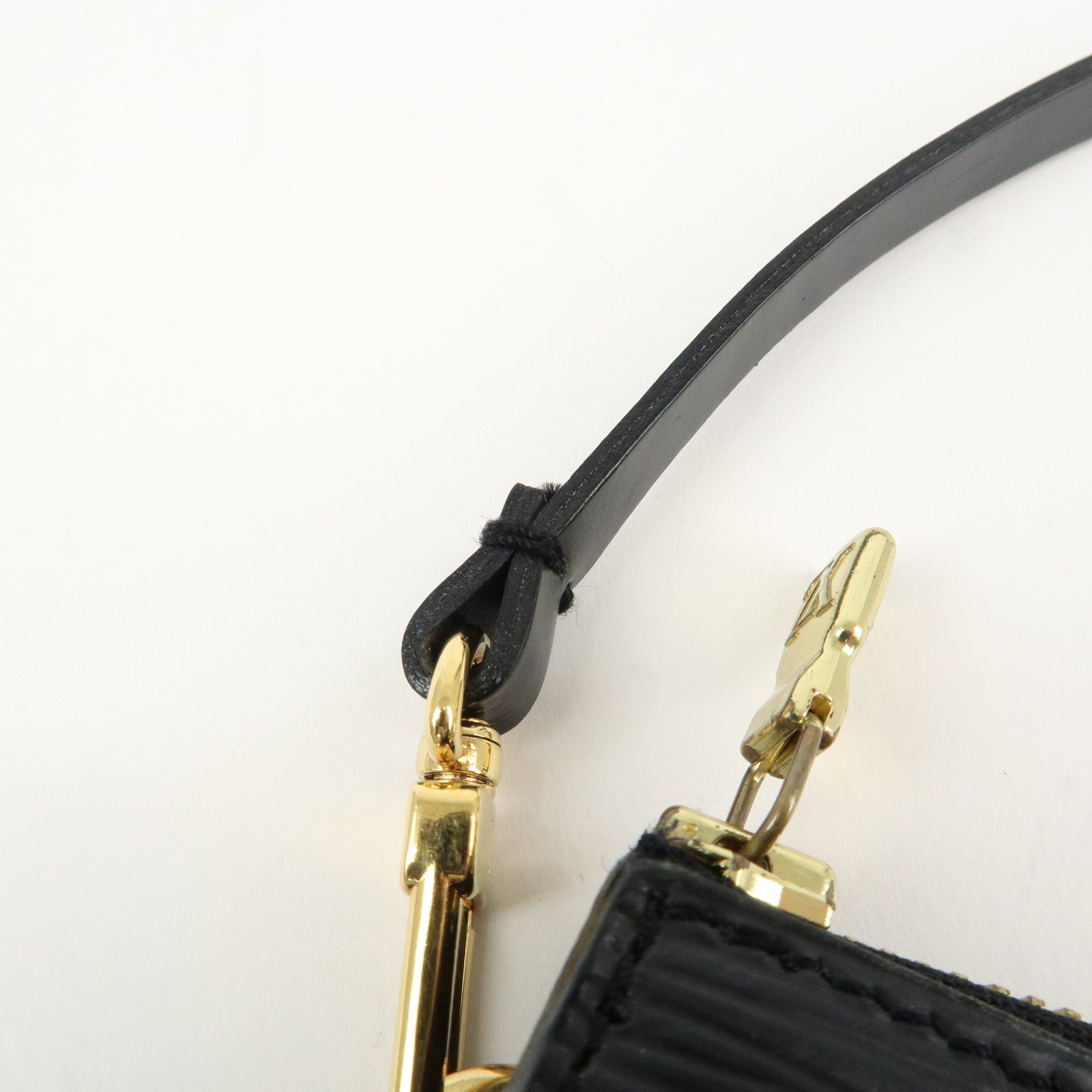 Louis Vuitton Epi Pochette Accessoires Hand Bag Noir M52942 Used