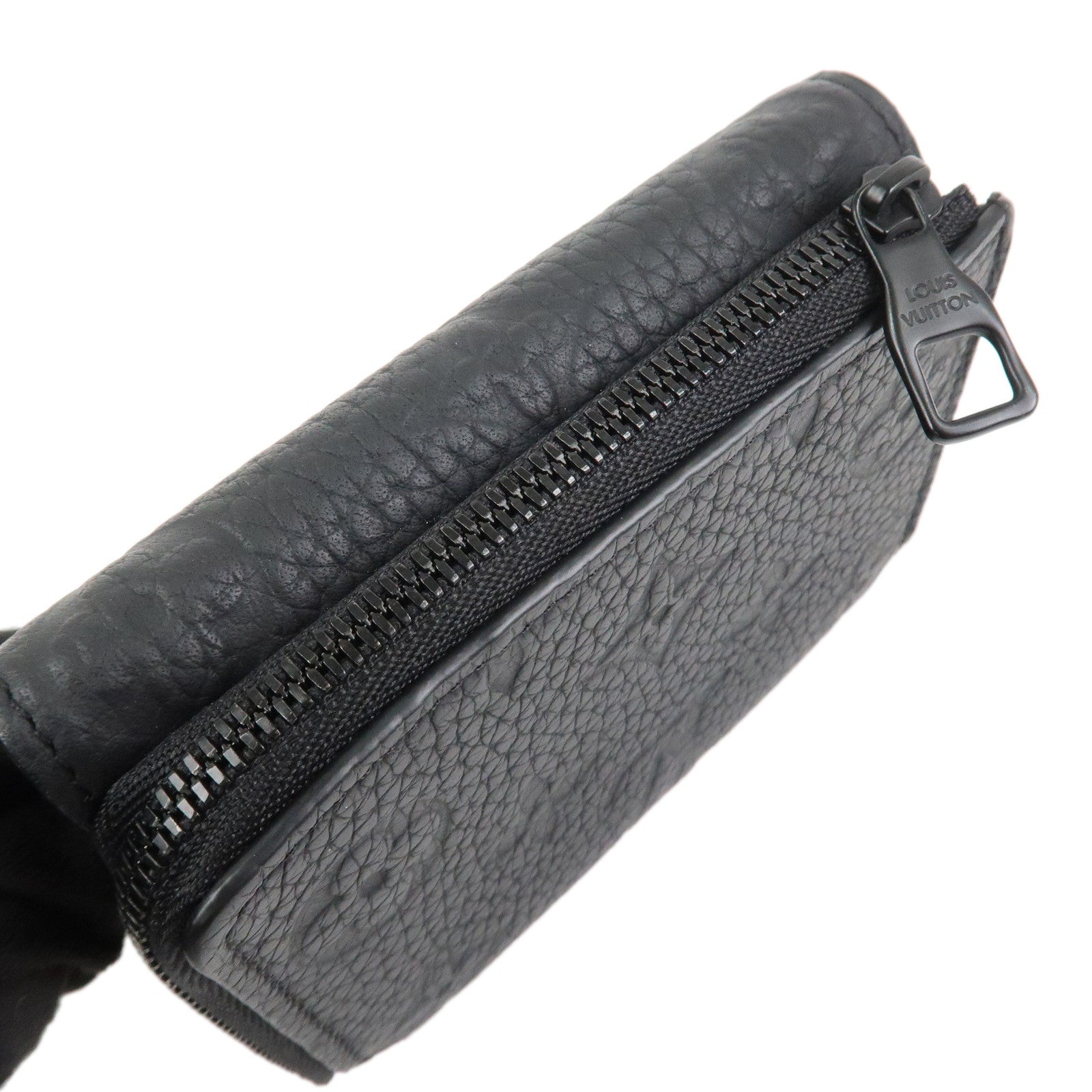Louis Vuitton Taurillon Leather Portefeuille Pilot Wallet M82556