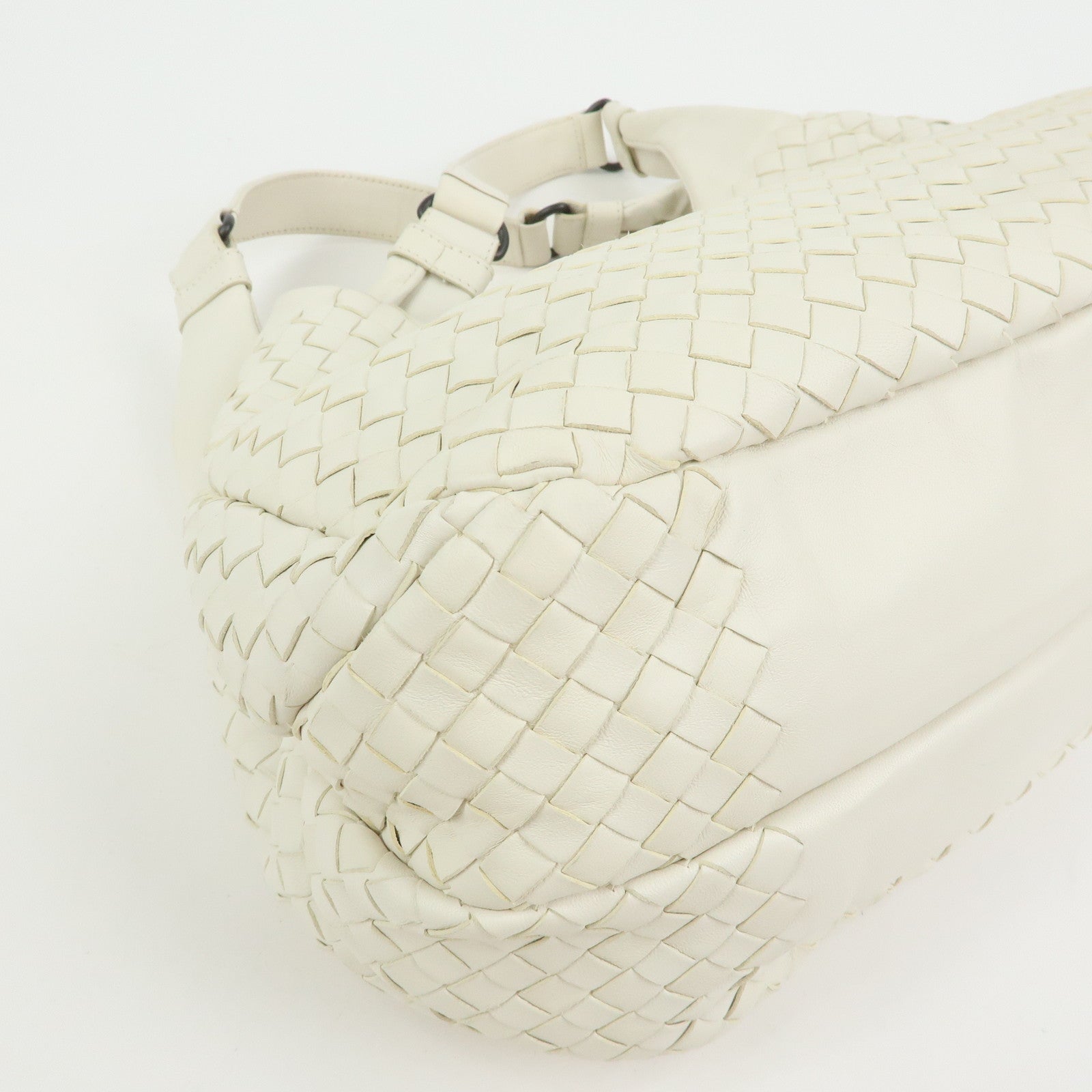 BOTTEGA VENETA Intrecciato Campana Leather Shoulder Bag 125787