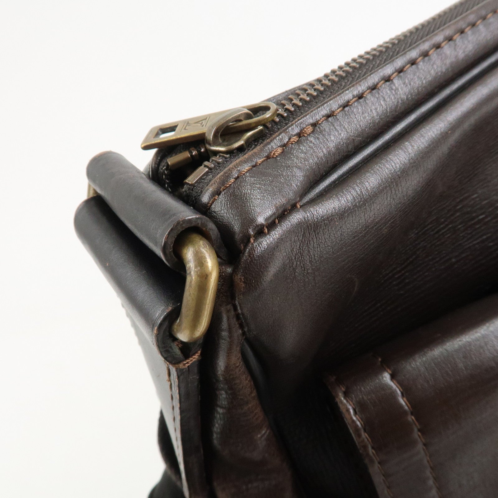 Louis Vuitton Utah Calf Leather Wichita Messenger Bag Brown M92990