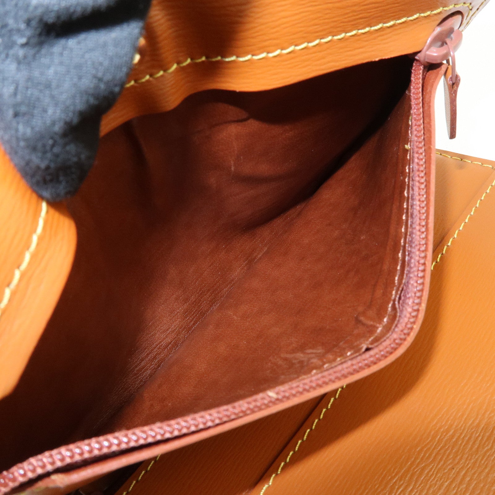 Louis Vuitton Epi Leather Ceinture Tilsitt Waist Bag M52608