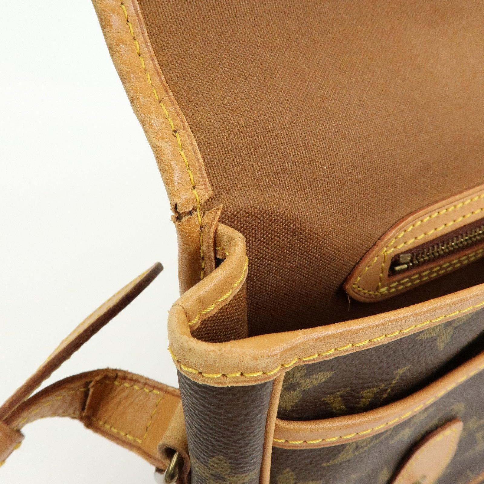 Louis Vuitton Monogram Gibeciere MM Shoulder Bag M42247