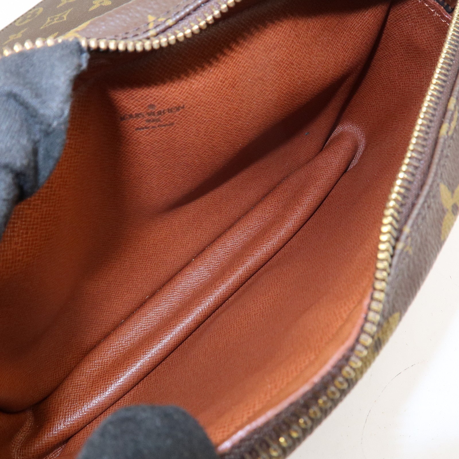 Louis Vuitton Monogram Canvas Saint Germain 24 Shoulder Bag M51210