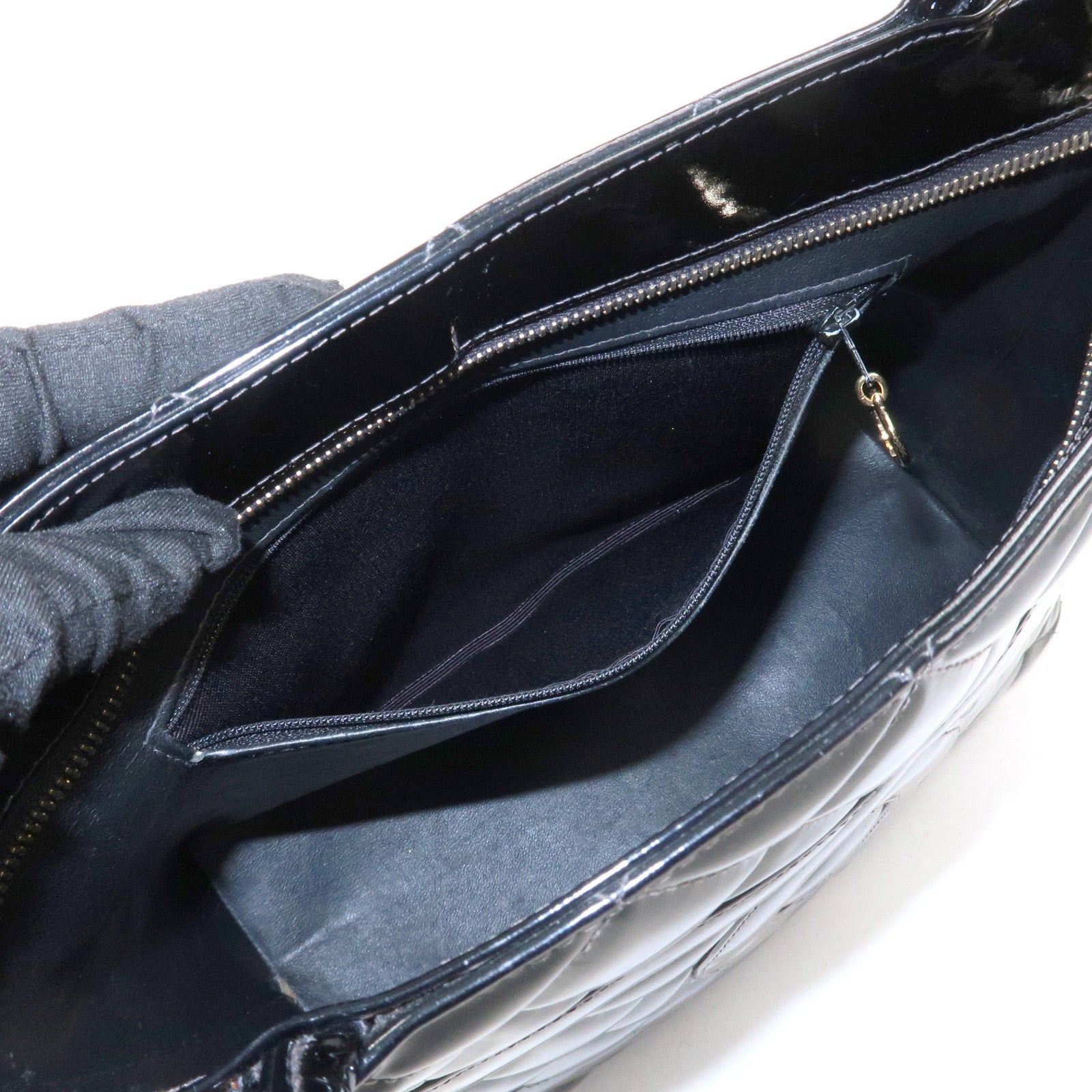 CHANEL Matelasse Patent Leather Medalion Tote Bag Black A01804