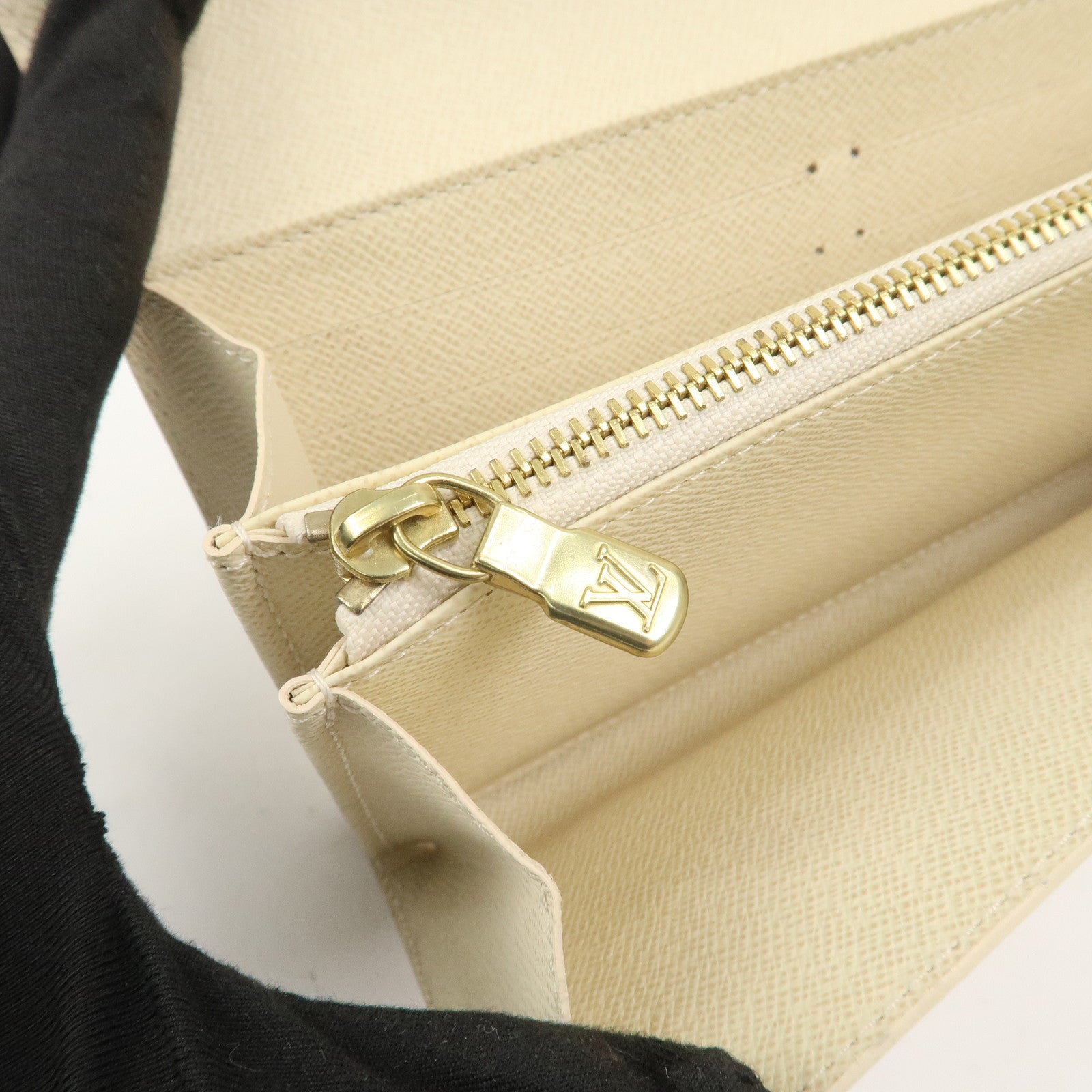 Louis Vuitton Damier Azur Portefeuille Sarah Long Wallet N61735