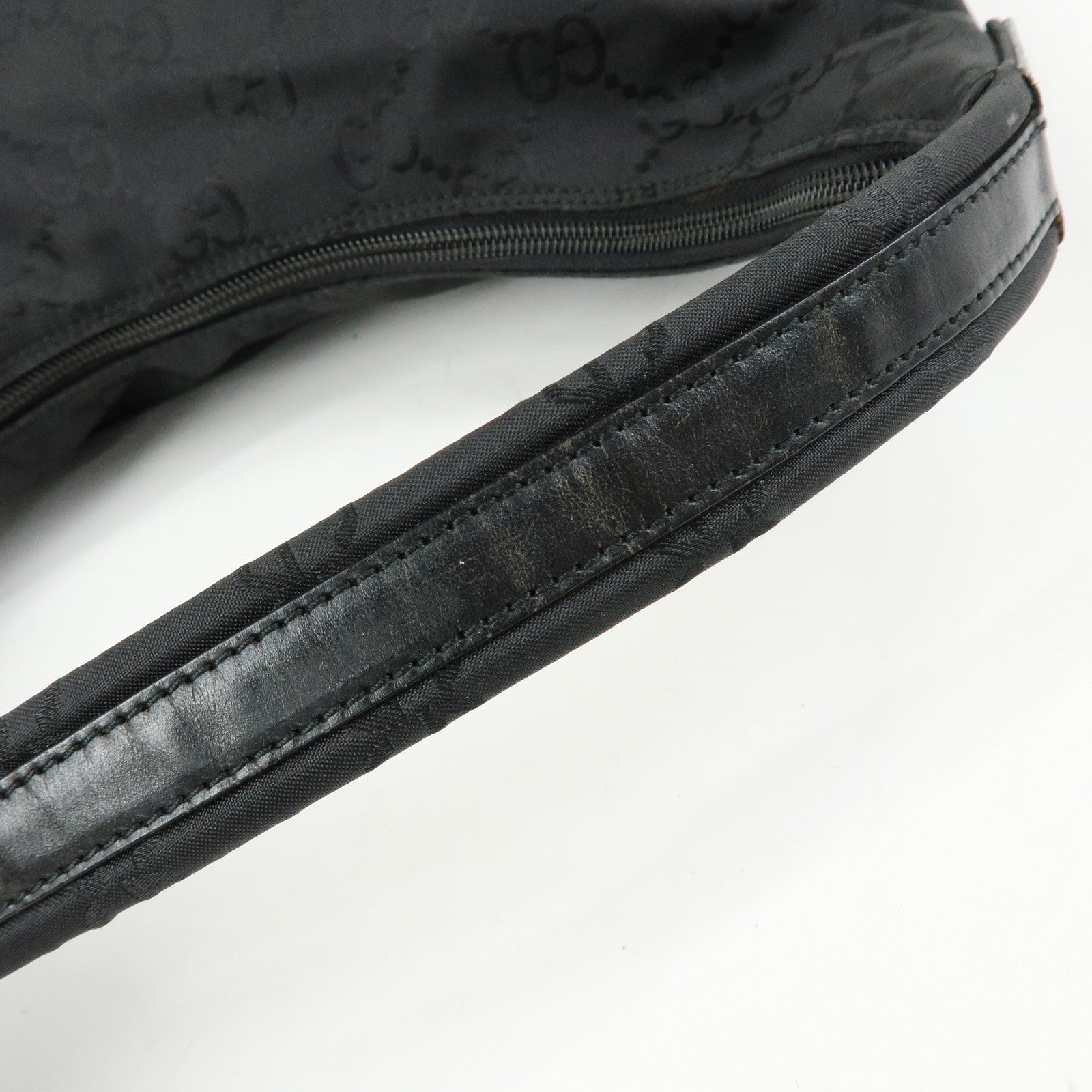 GUCCI Front Pocket GG Nylon Leather Shoulder Bag Black 001・3380