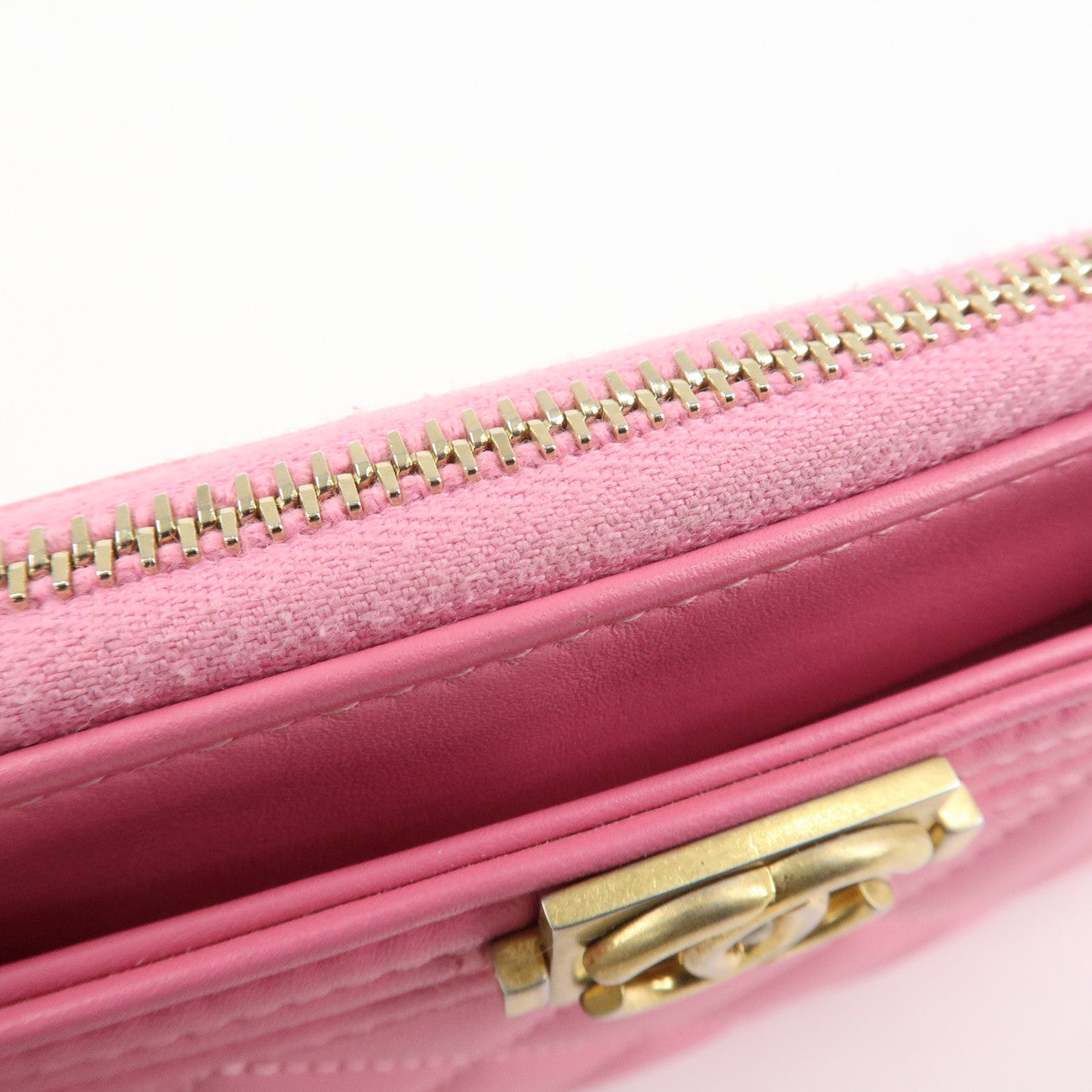 CHANEL Lamb Skin Matelasse Boy Chanel COCO Mark Fragment Case Used