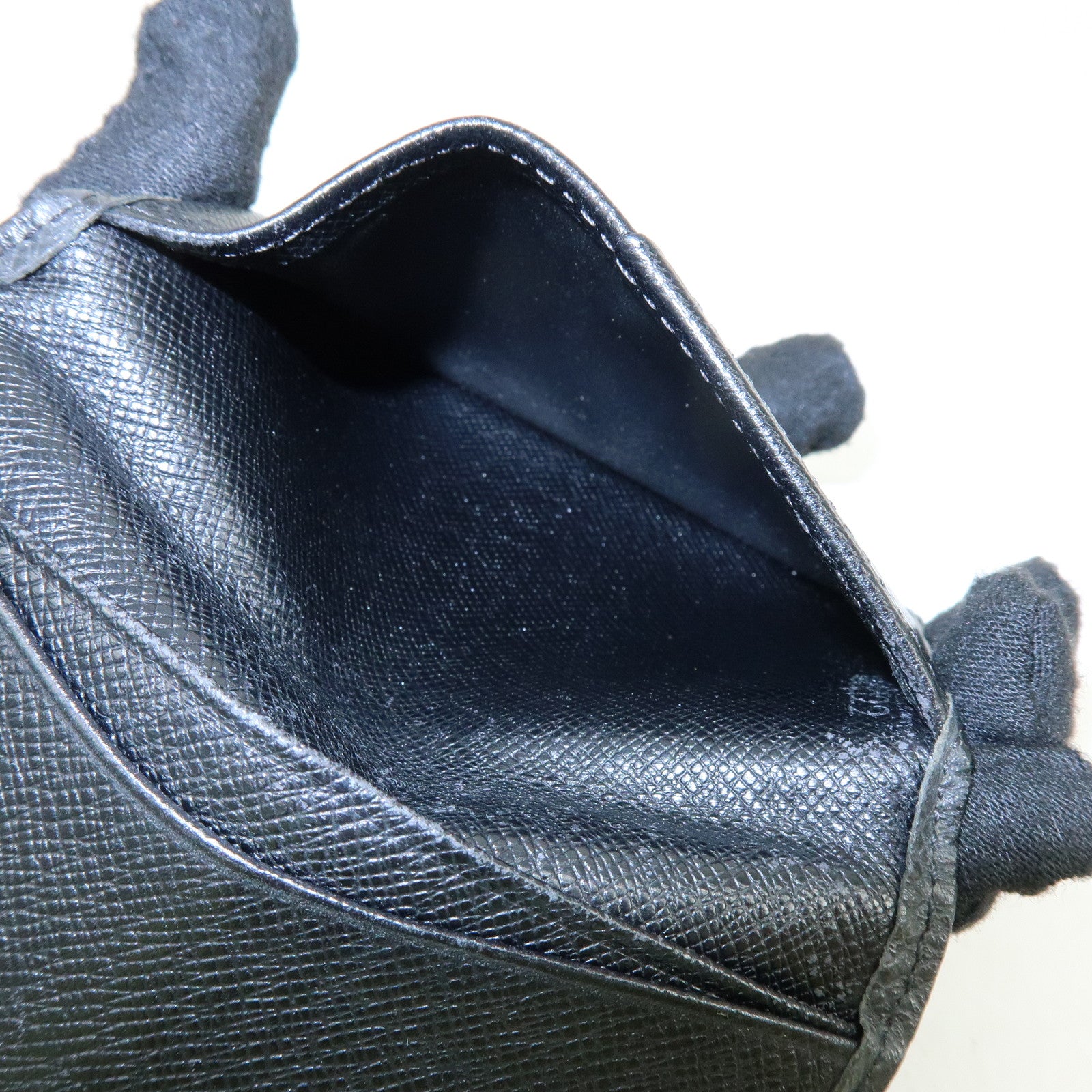 Louis Vuitton Taiga Leather Organizer de Poche Card Case M30512