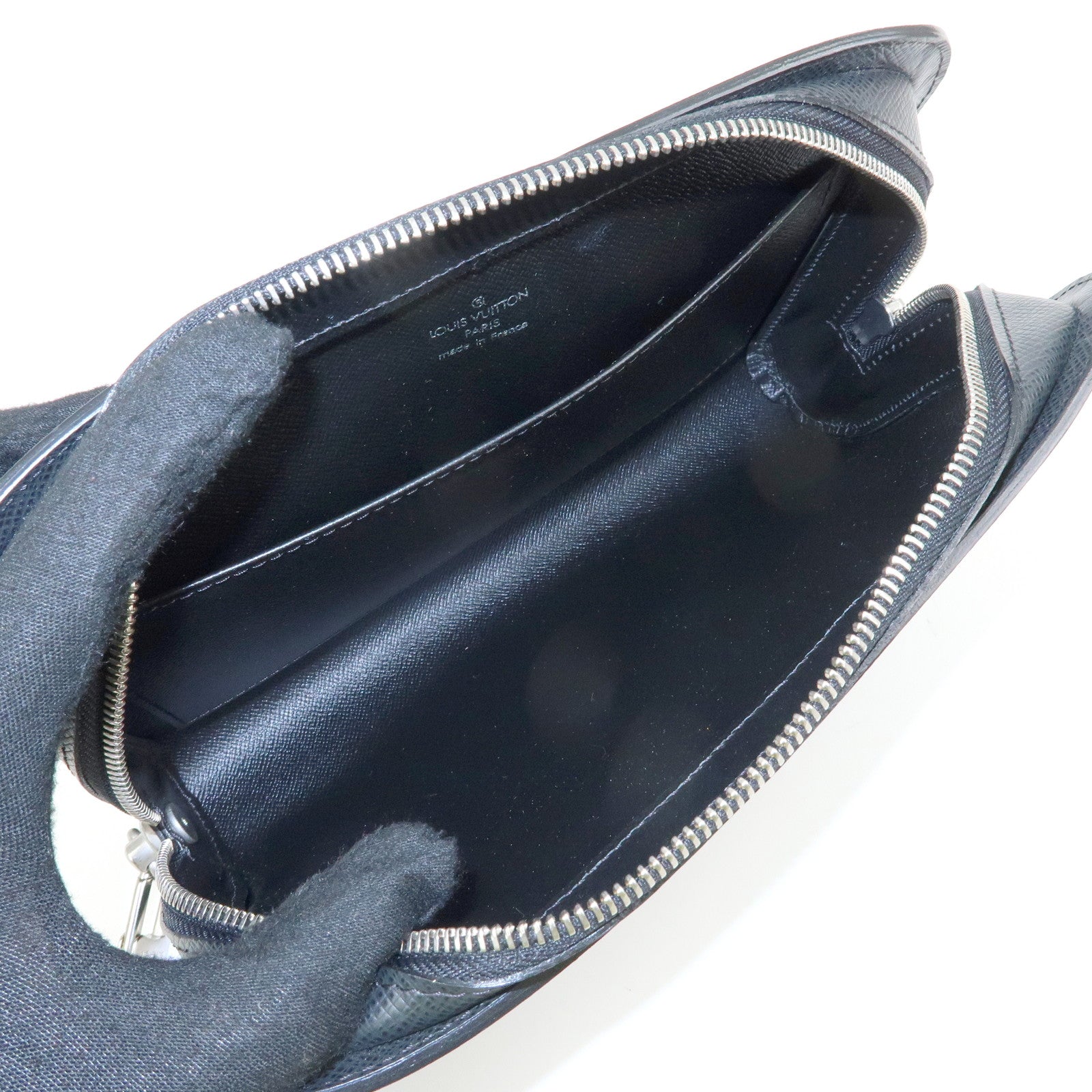 Louis Vuitton Taiga Baikal Leather Clutch Bag Pouch Ardoise M30182