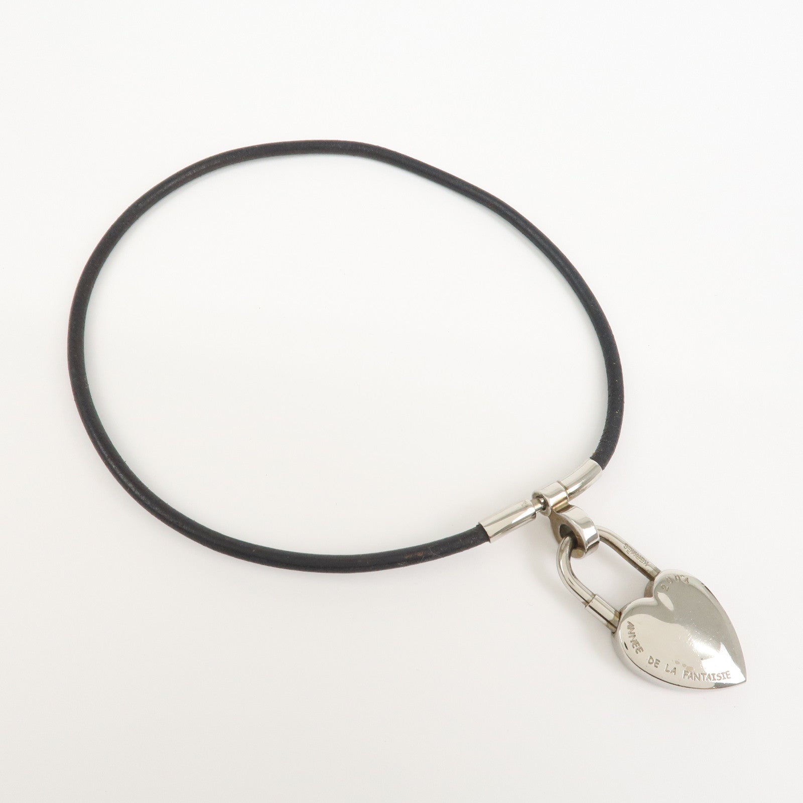 HERMES Vivaldi Heart Cadena Metal Leather Necklace Silver