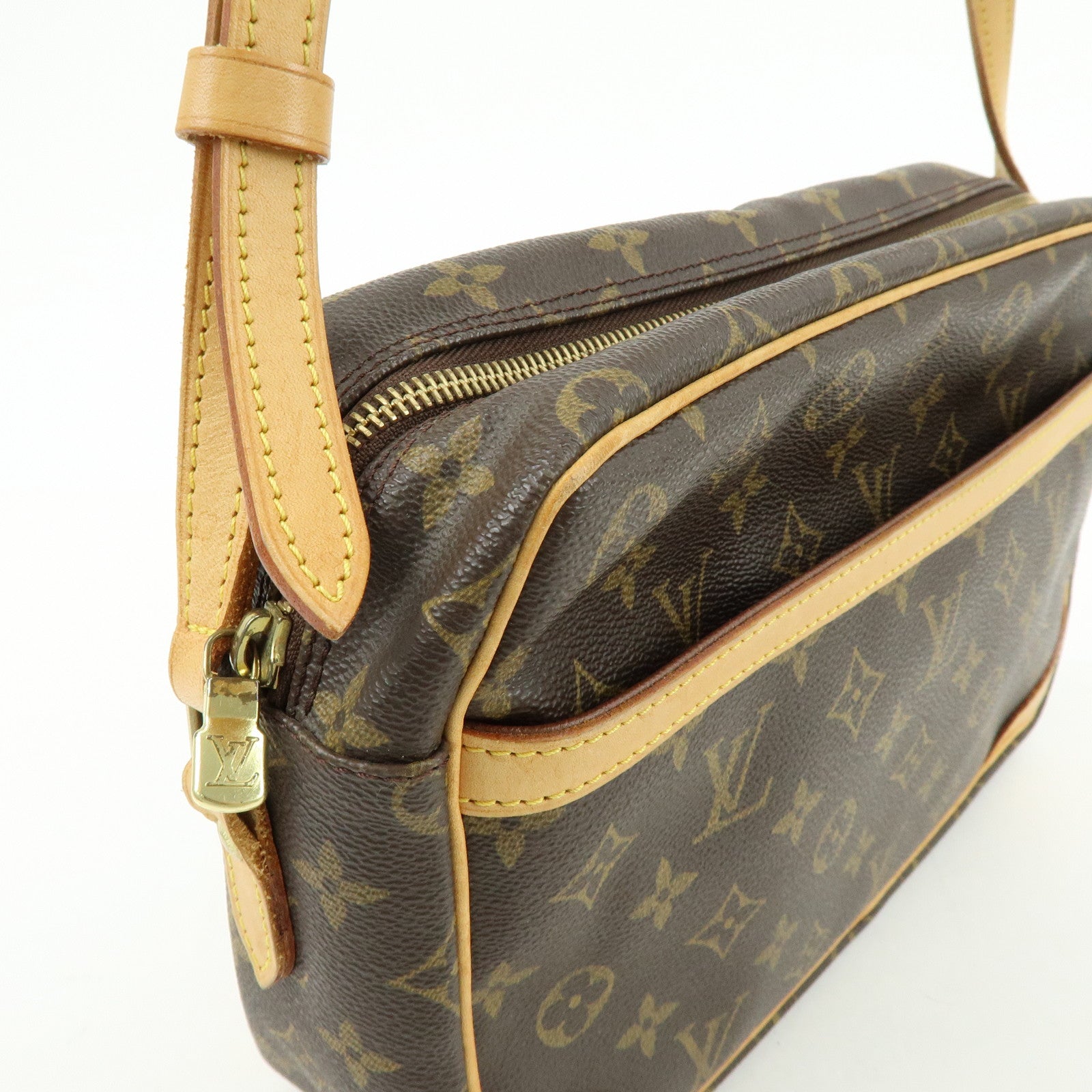 Louis Vuitton Monogram Trocadero 27 Crossbody Bag M51274