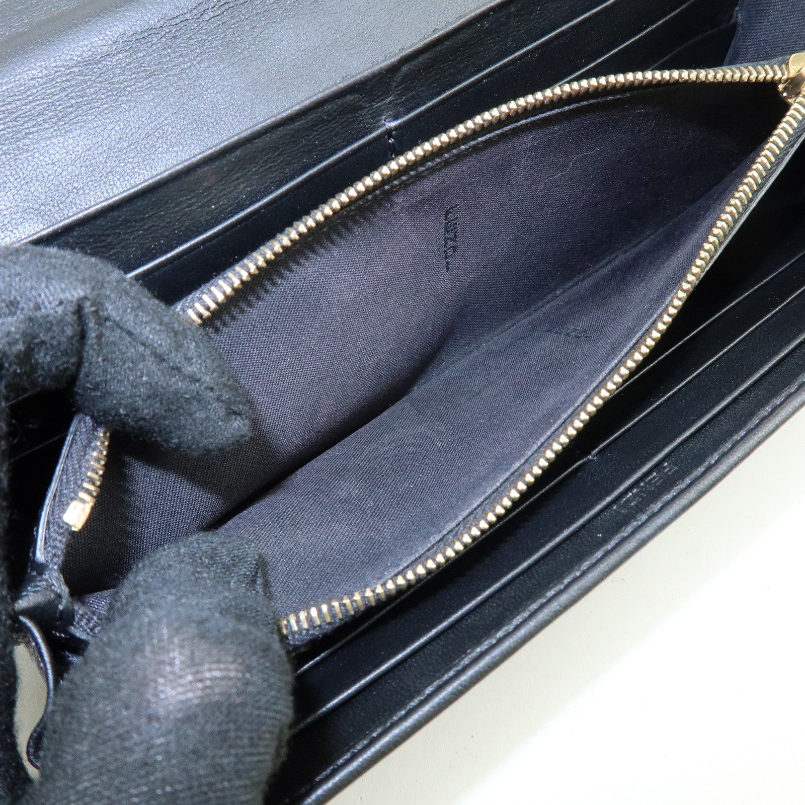 FENDI Zucca Leather Continental Long Wallet Black 8M0251