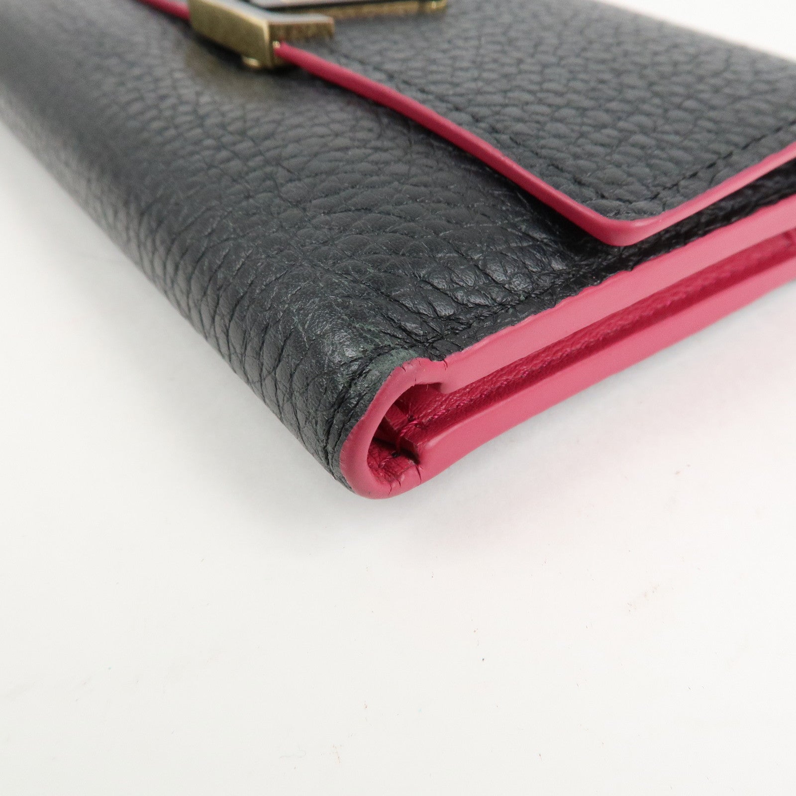 Louis Vuitton Portefeuille Capucines Compact Wallet Black M62157 Used