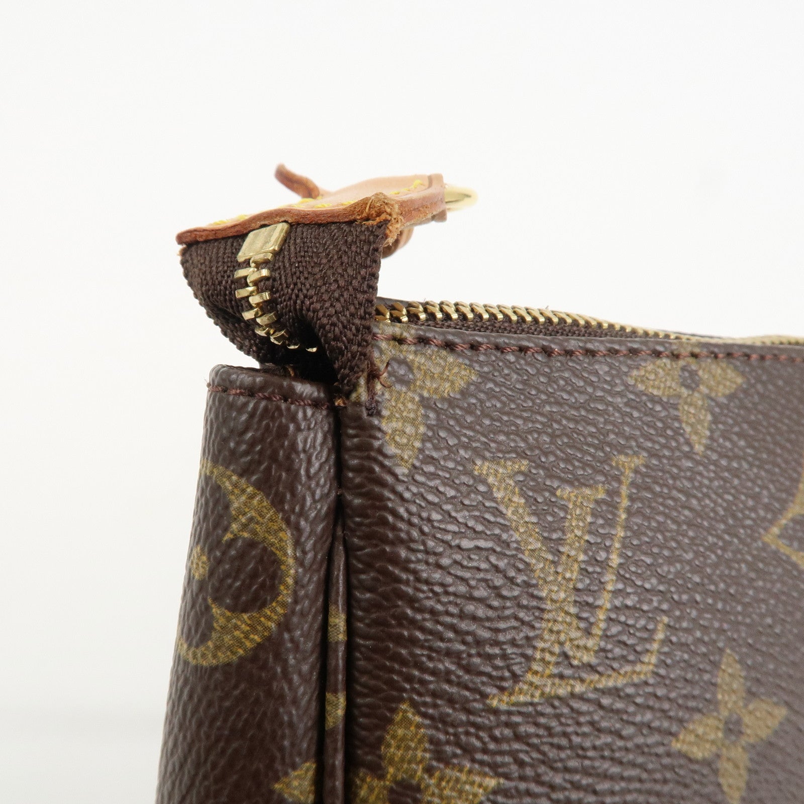 Louis Vuitton Monogram Pochette Accessoires Hand Bag Brown M51980 Used