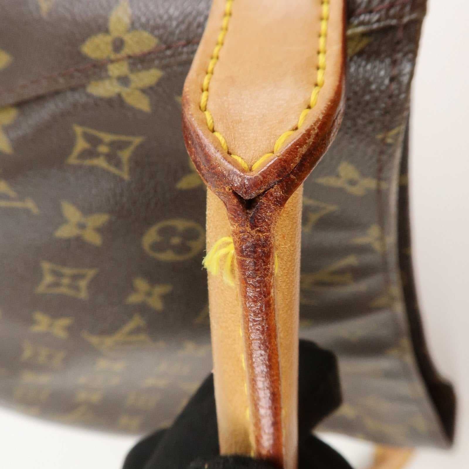 Louis Vuitton Monogram Looping GM Shoulder Bag Bown M51145