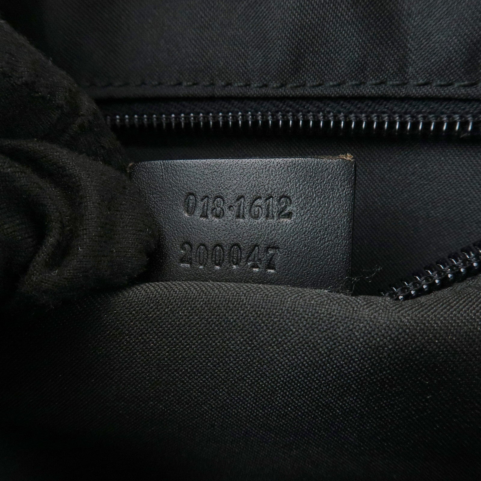 GUCCI GG Canvas Leather Shoulder Bag Black 018.1612.200047