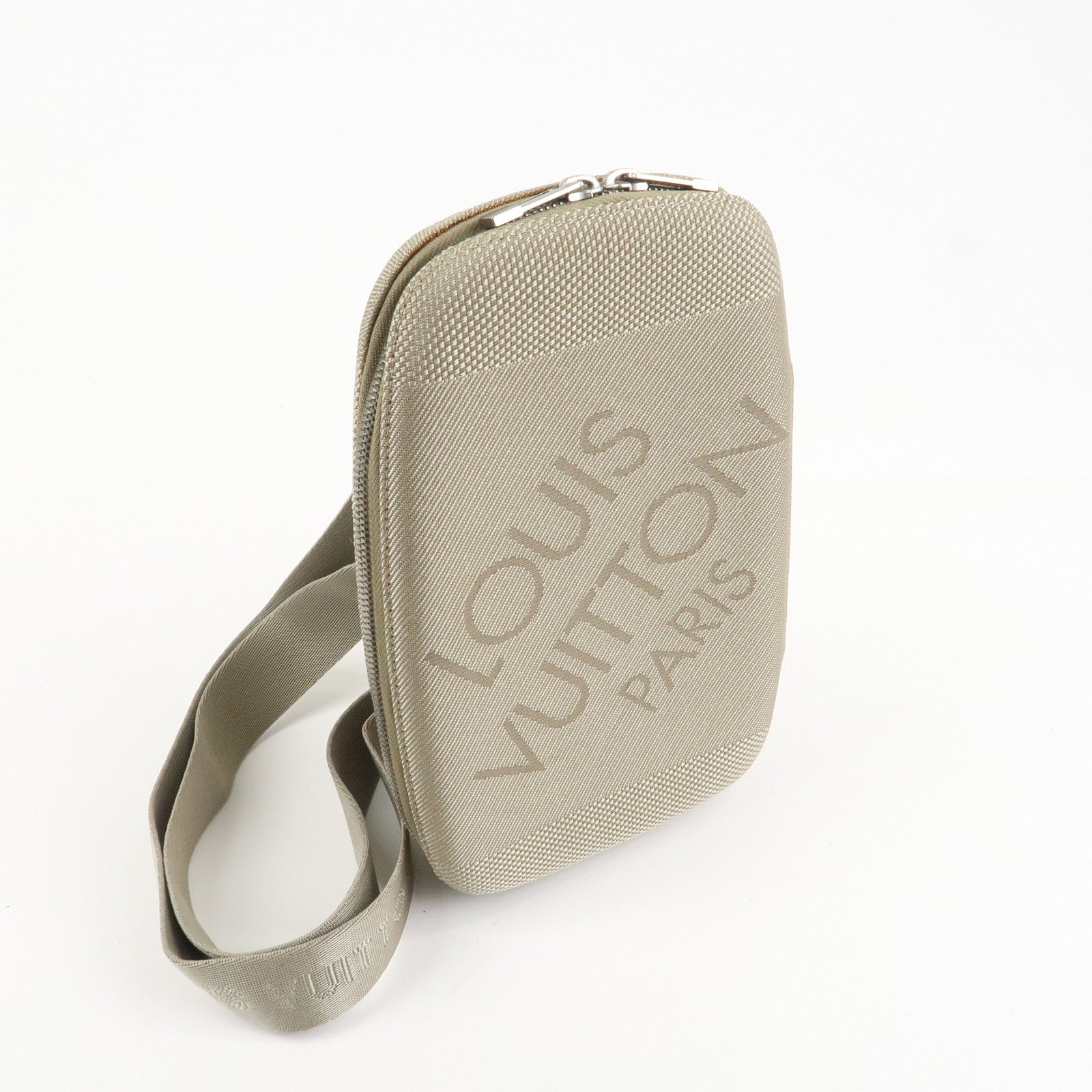 Louis Vuitton Damier Geant Mage Body Bag Silver HDW Terre M93500 Used