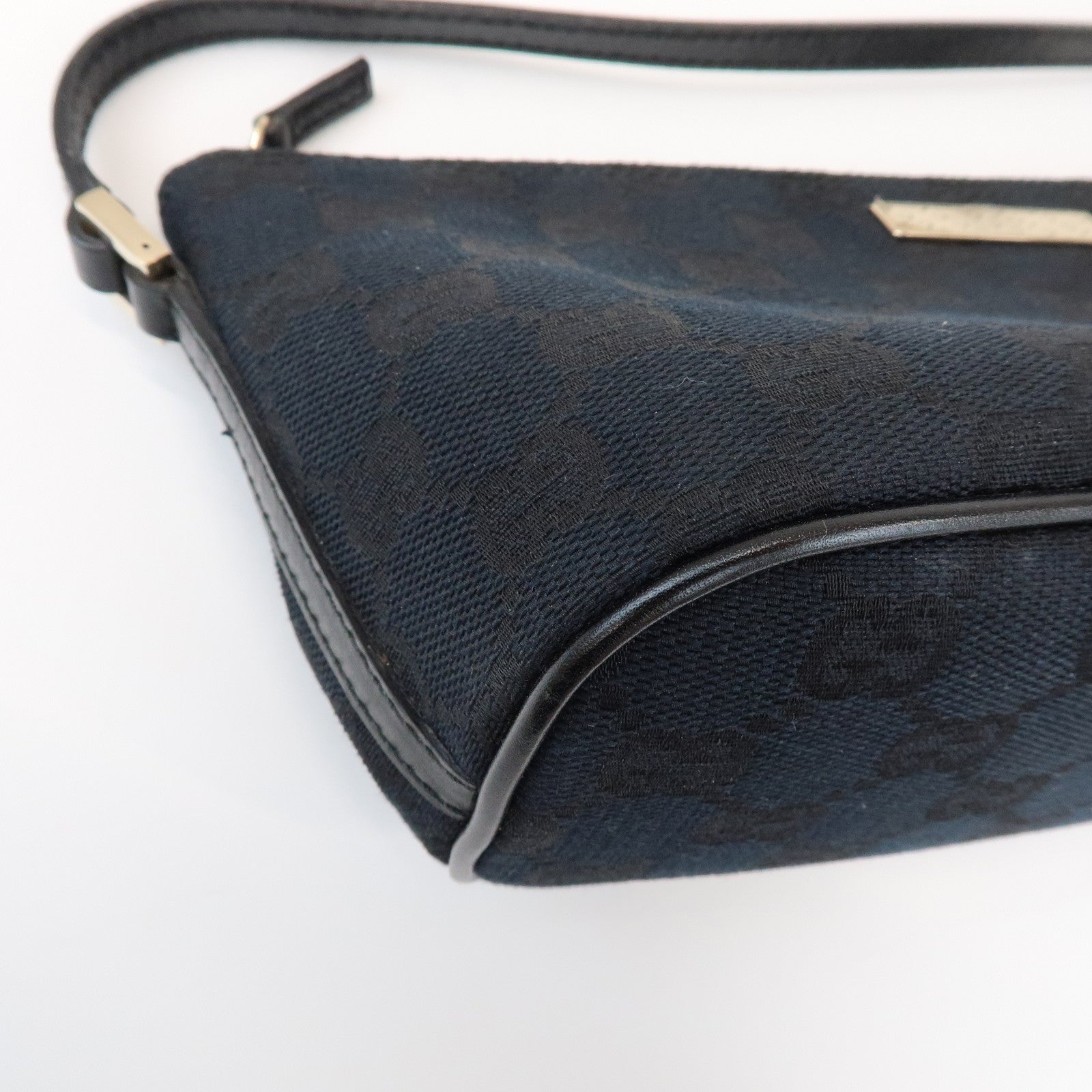 GUCCI Boat Bag GG Canvas Leather Accessory Pouch Hand Bag 039・1103