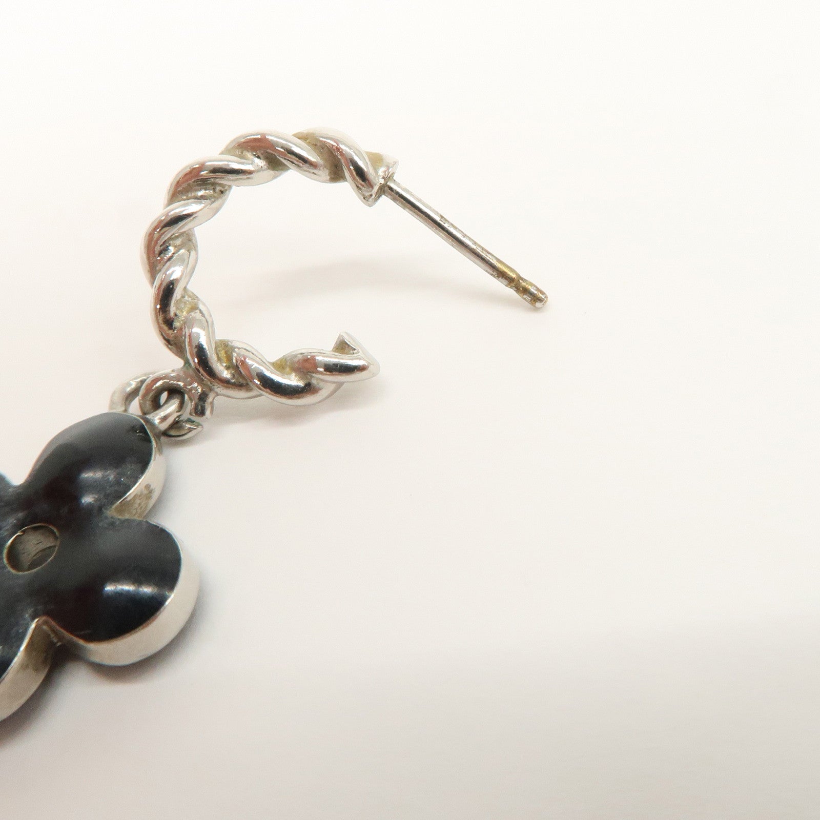 Louis Vuitton Bookle Doreille Sweet Monogram Earrings Silver M65677