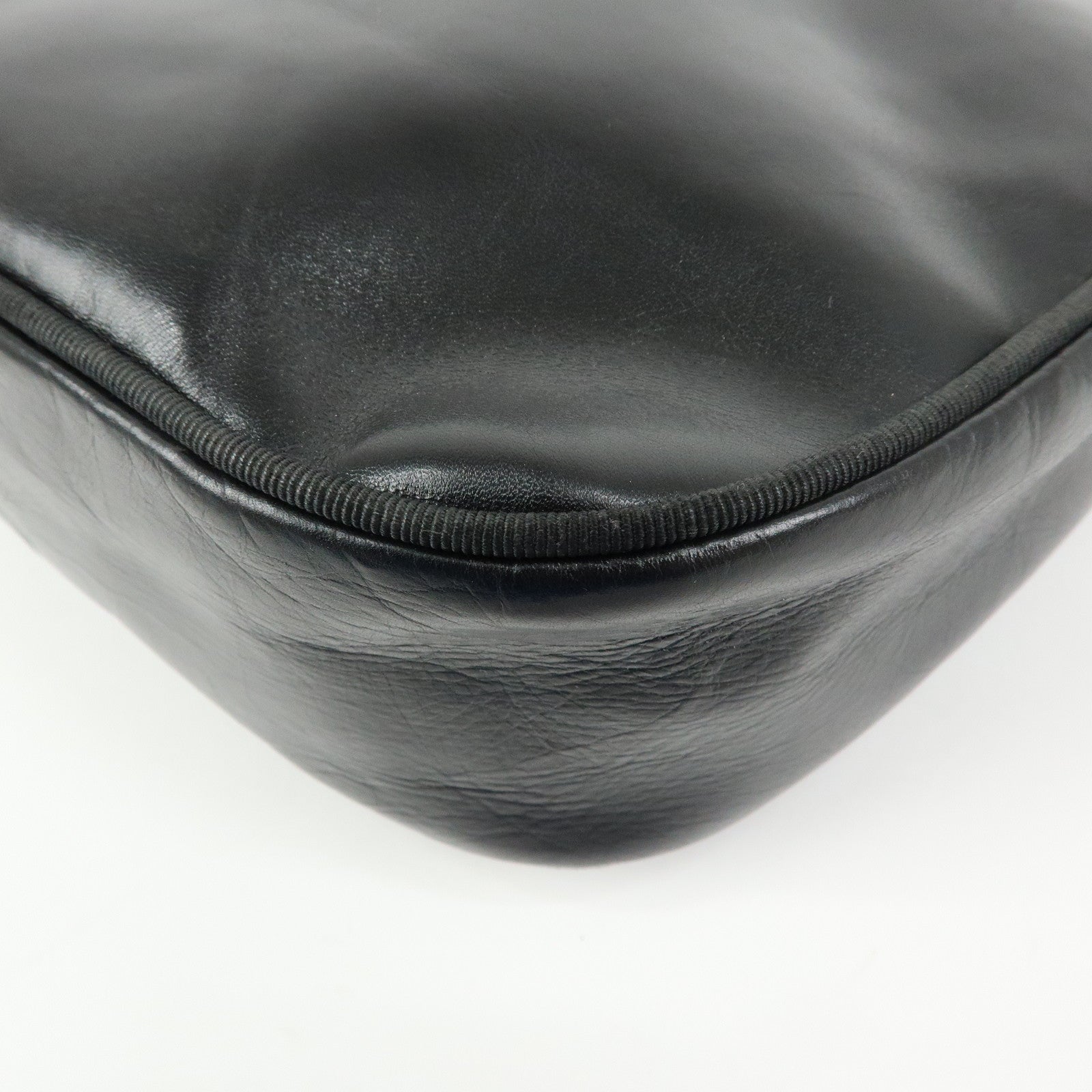 Ferragamo Vara Leather Shoulder Bag Crossbody Bag Black