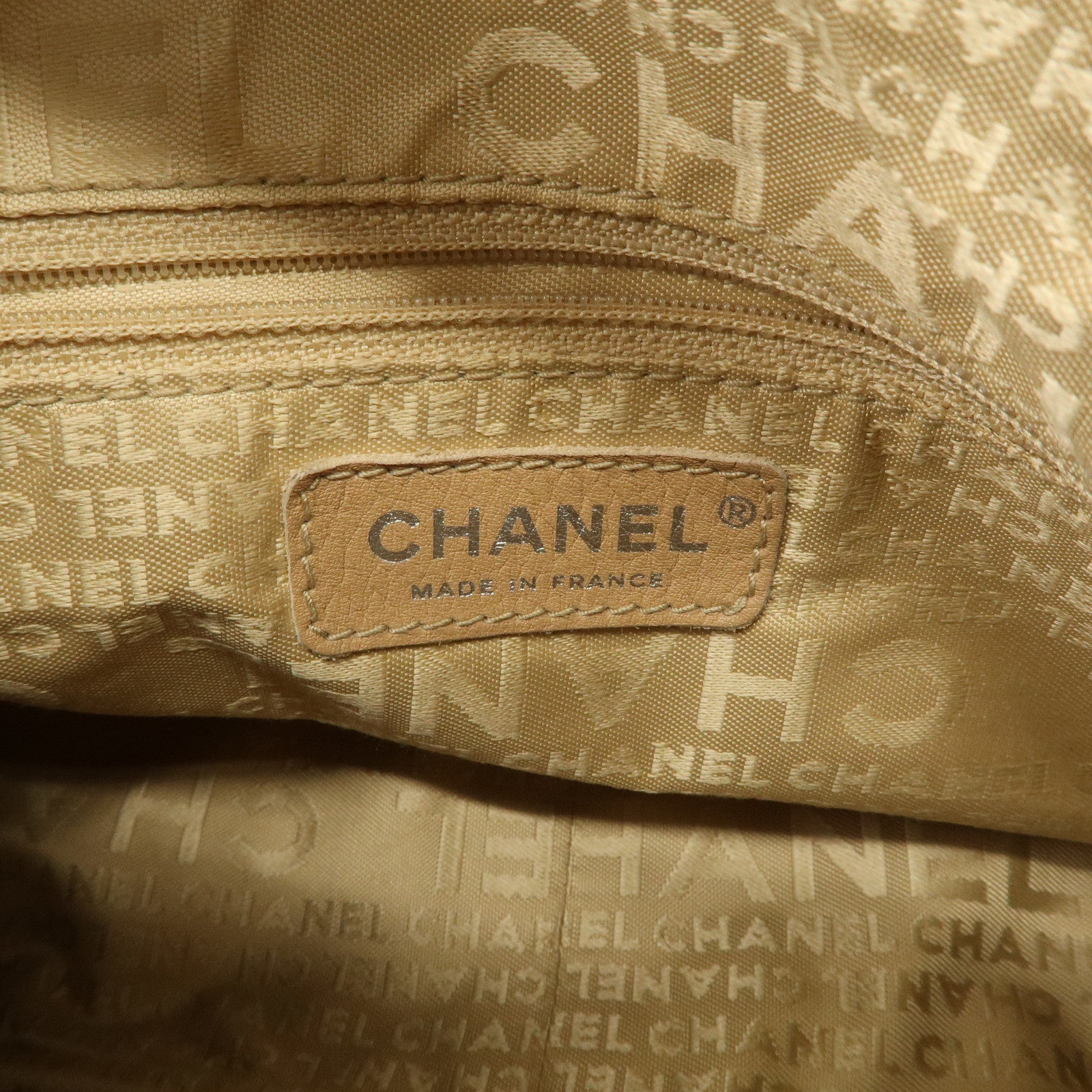 CHANEL Caviar Skin Leather Logo Fringe Shoulder Bag Gold HDW Black Used