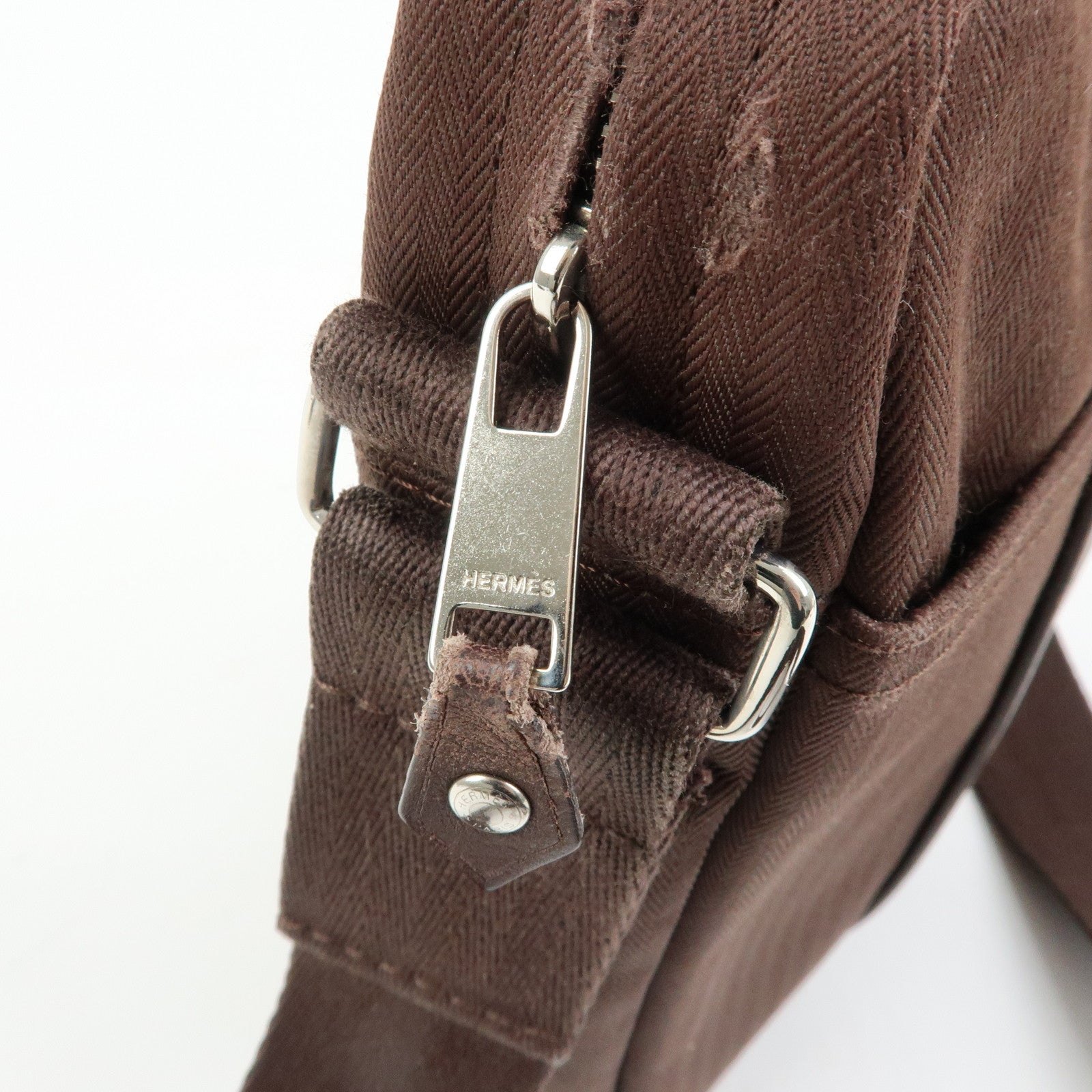 HERMES Toile Chevron Pochette Bandouliere PM Shoulder Bag Brown