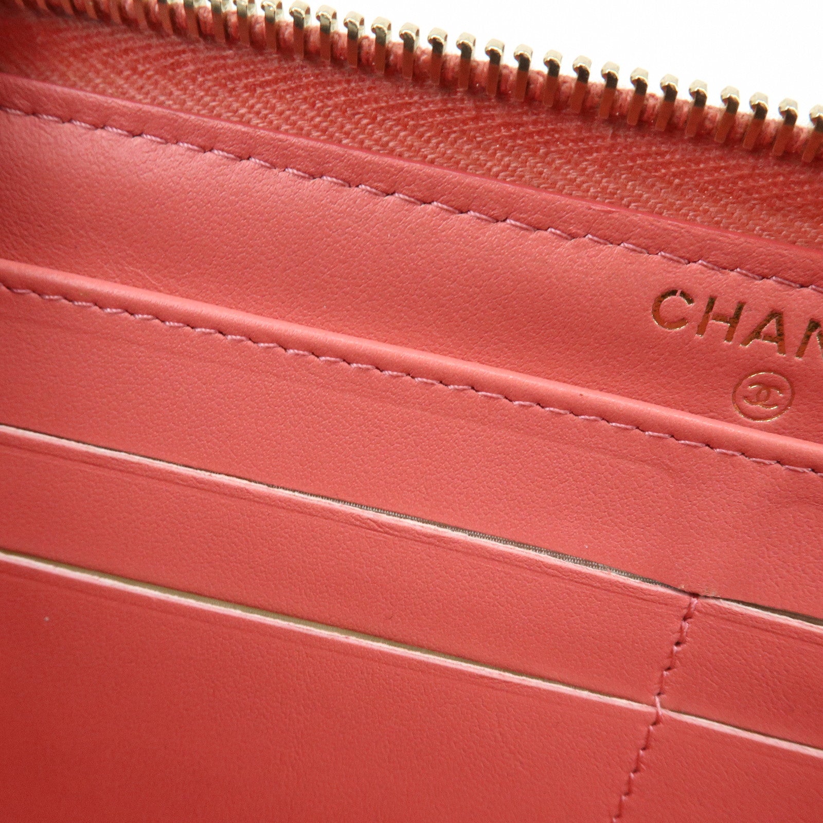 CHANEL Matelasse Caviarskin Round Zippy Long Wallet Pink A82281