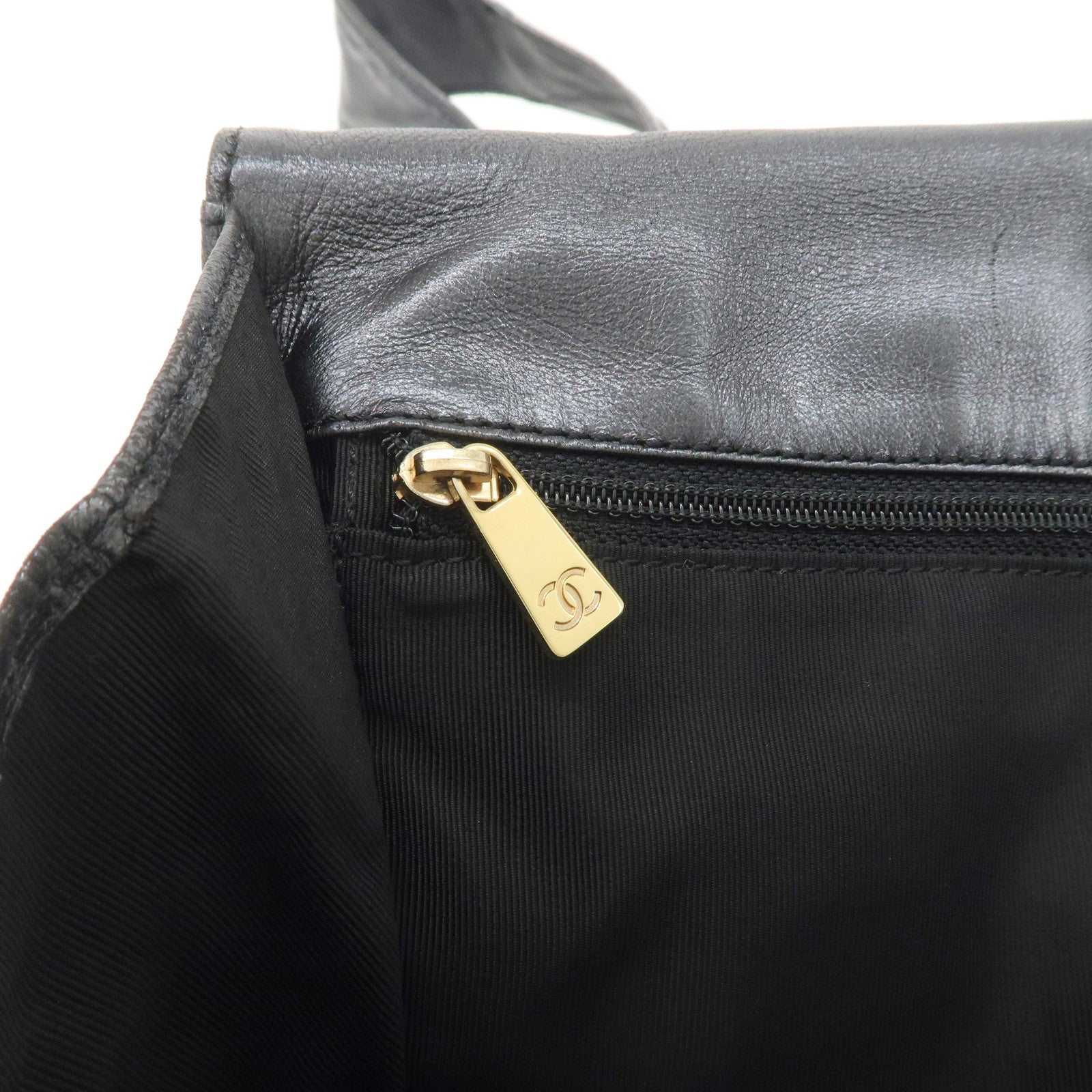 CHANEL Leather Shoulder Bag Crossbody Bag Metallic Blue