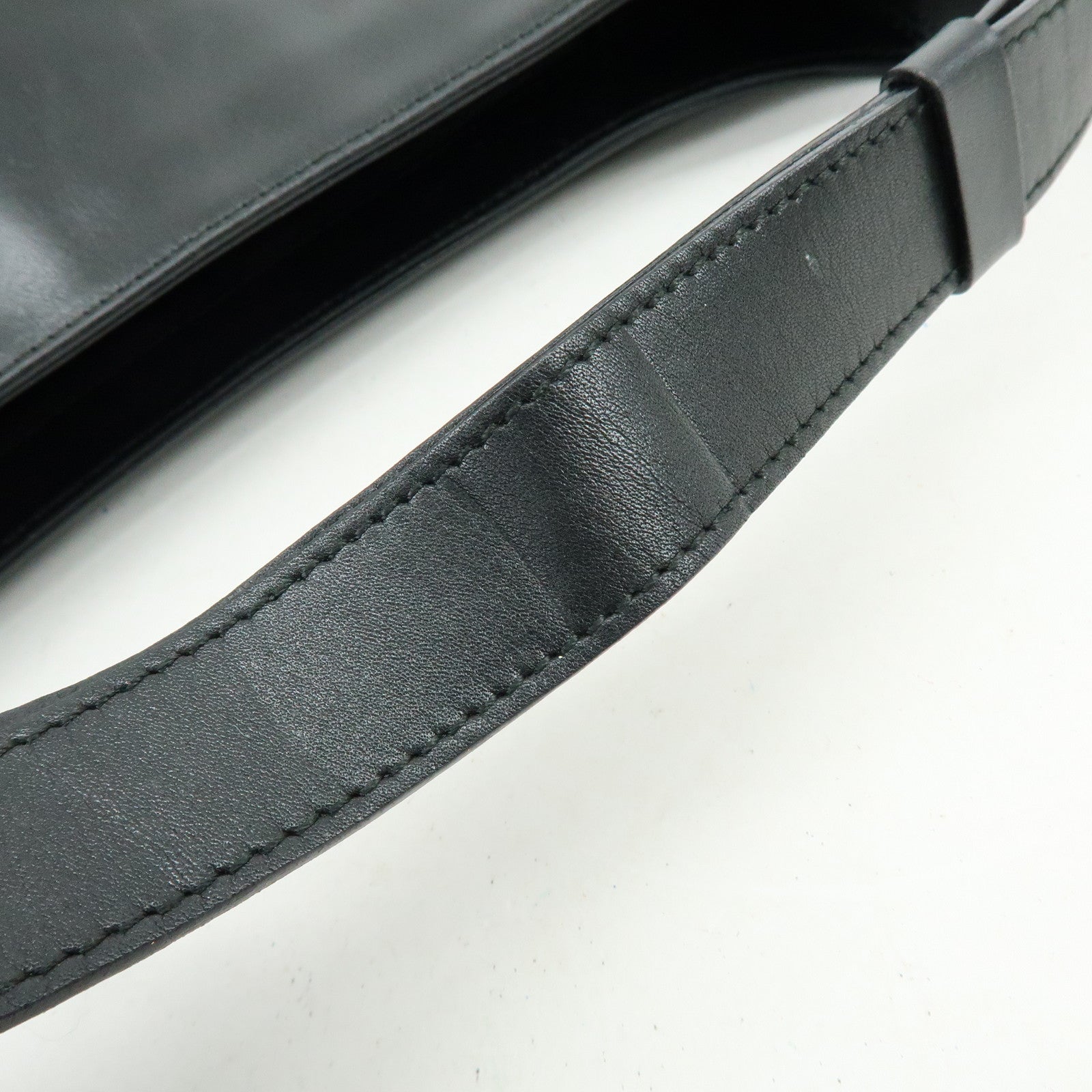 Ferragamo Gancini Leather Shoulder Bag Hand Bag Black