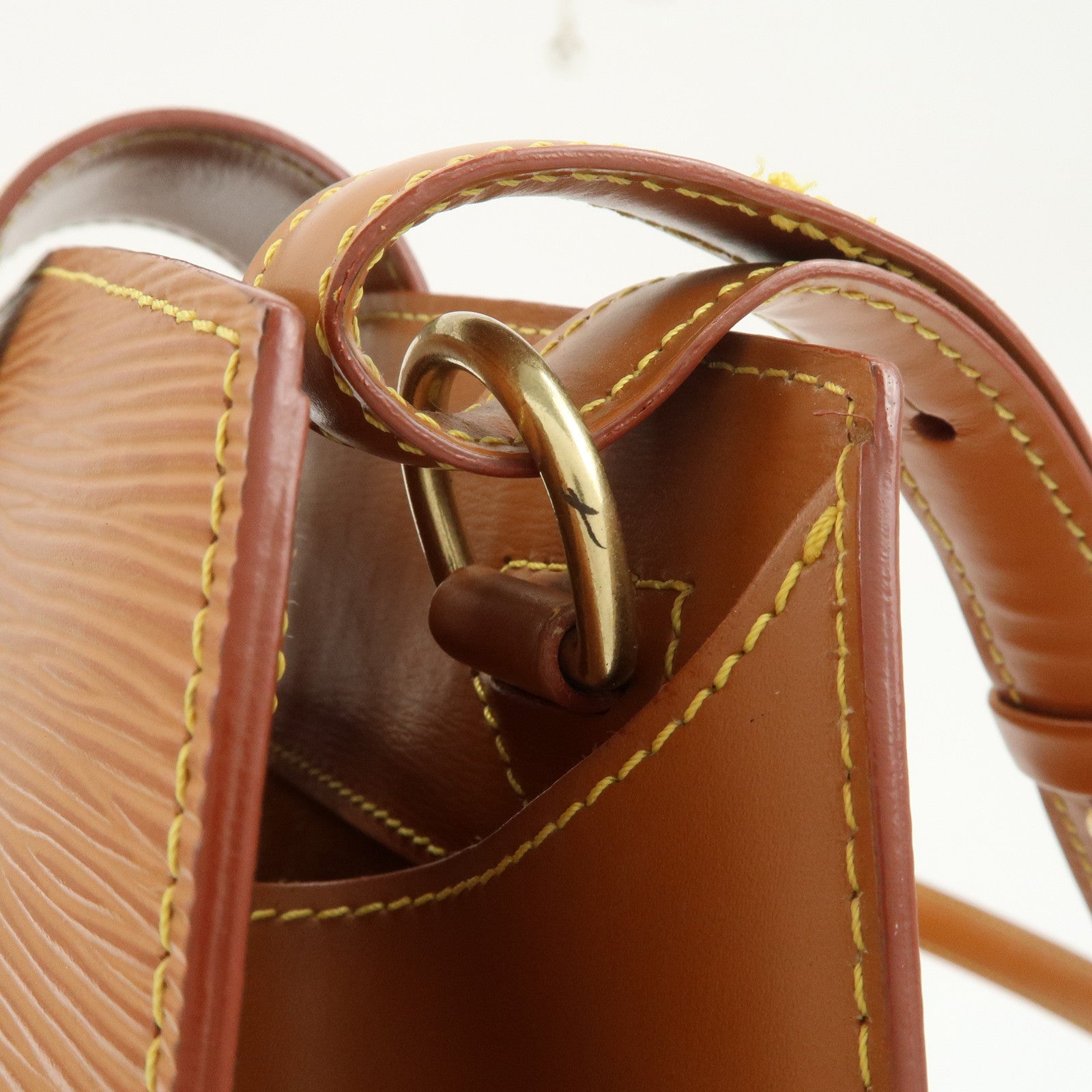 Louis Vuitton Epi Leather Cluny Shoulder Bag Kenya Brown M52253