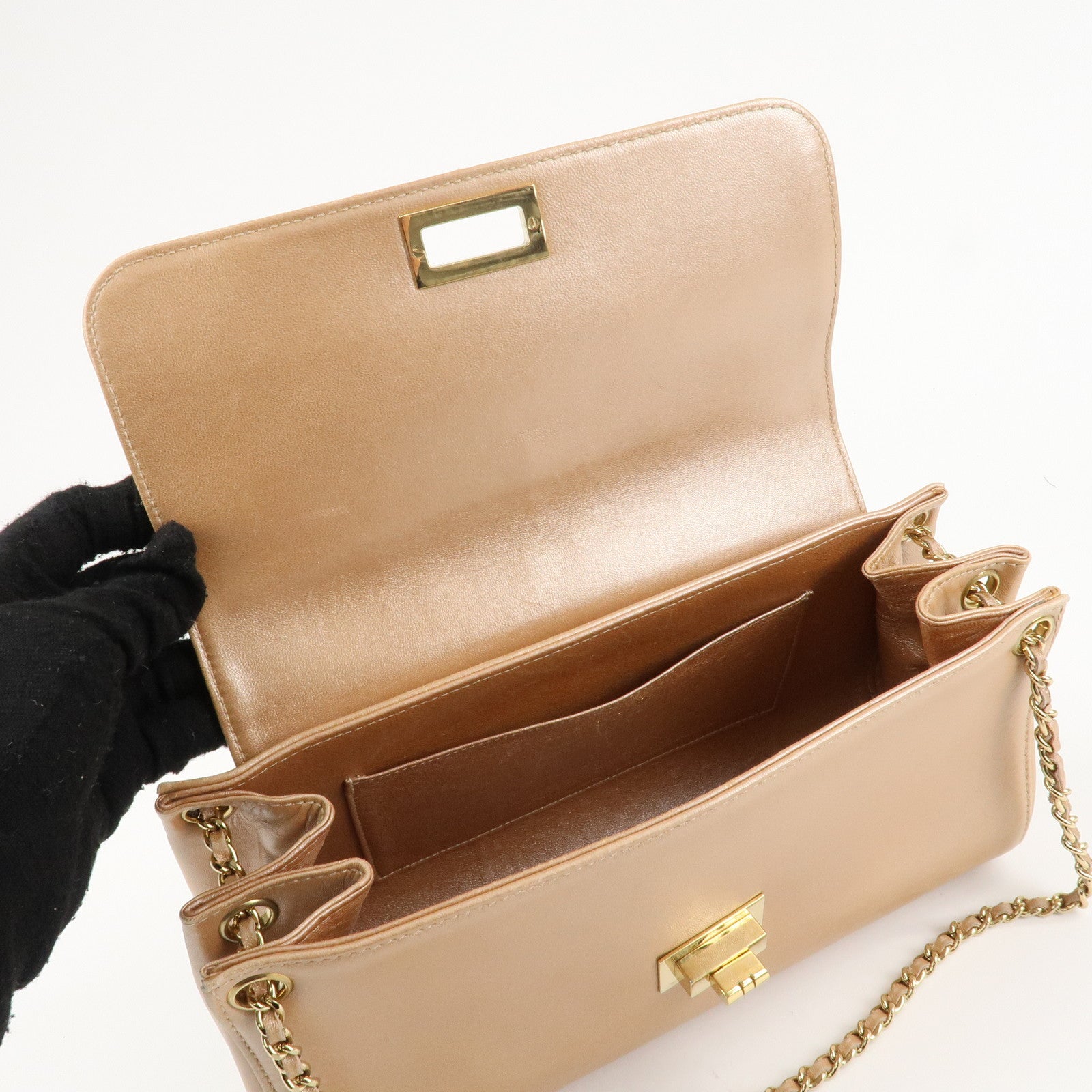 CHANEL Chocolate Bar Leather Chain Shoulder Bag Pink Gold Used