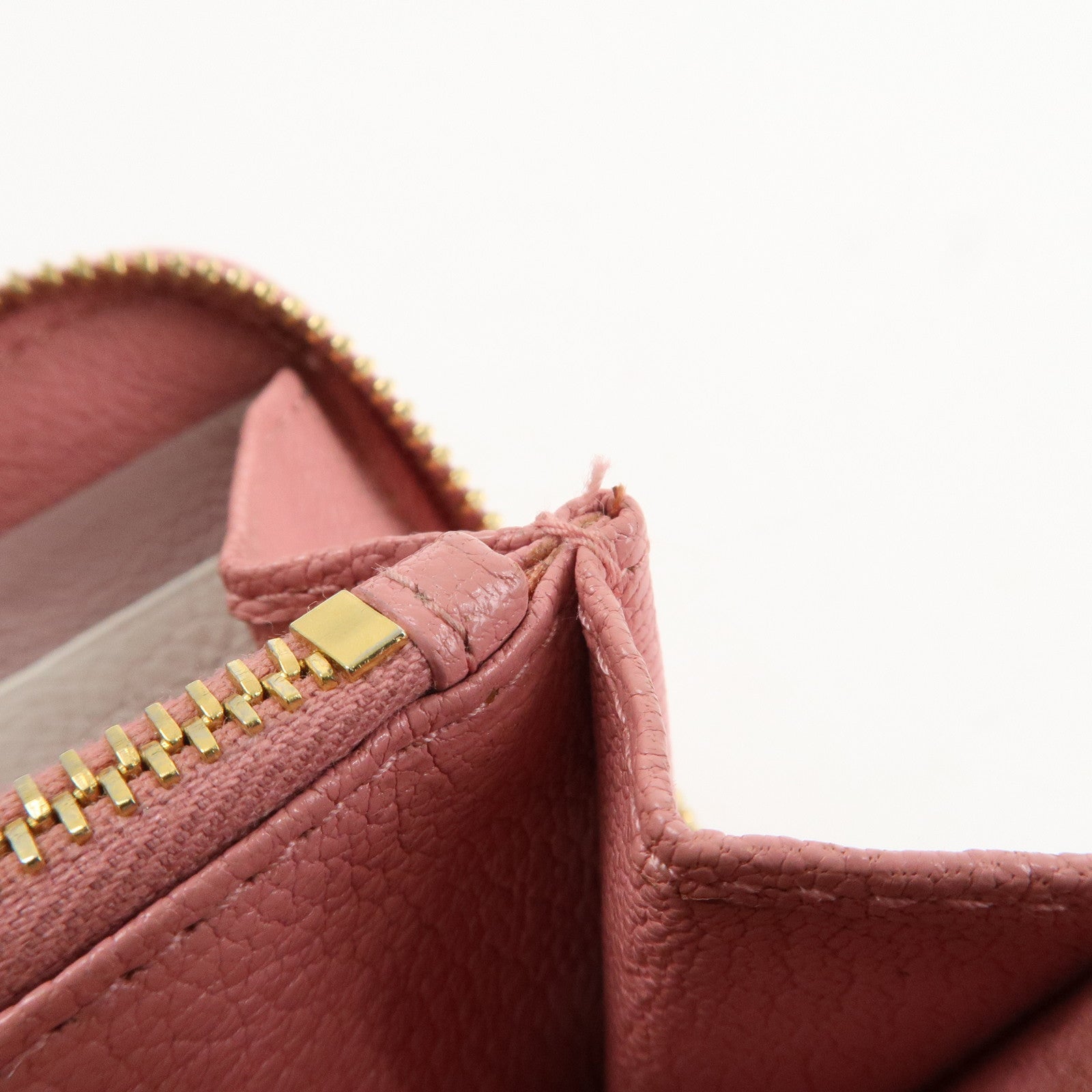 MIU MIU Leather Round Zippy Wallet Long Wallet Pink 5ML506 Used