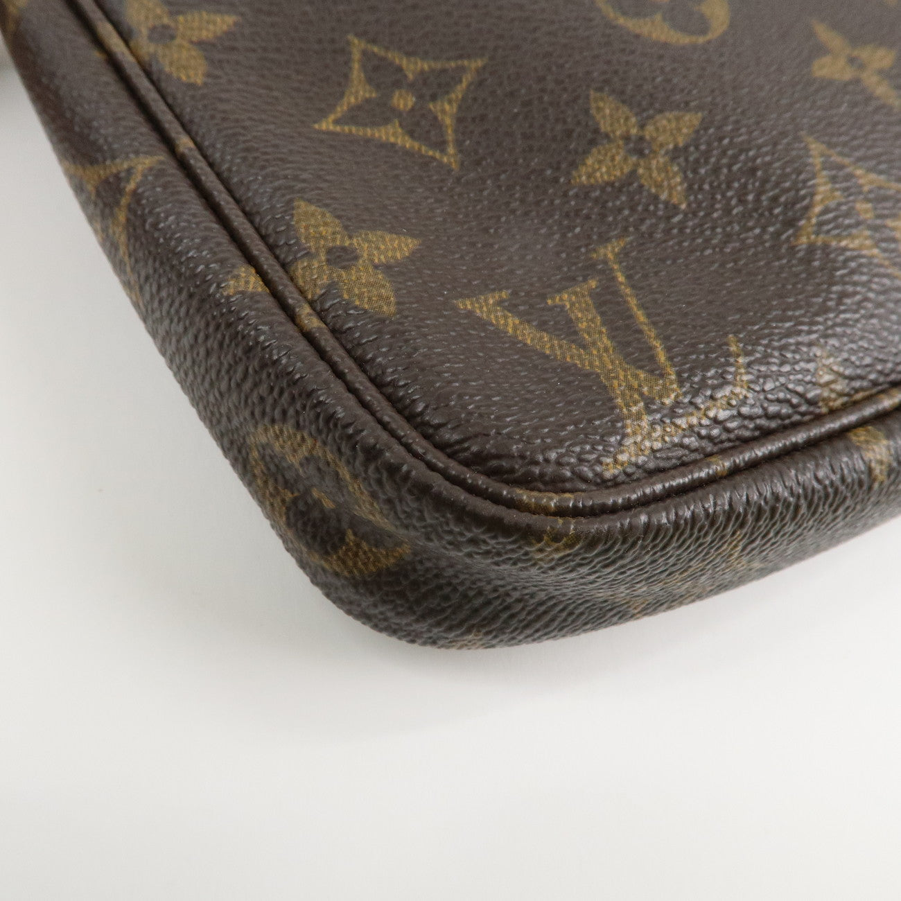 Louis Vuitton Monogram Pochette Accessoires Hand Bag Brown M51980 Used