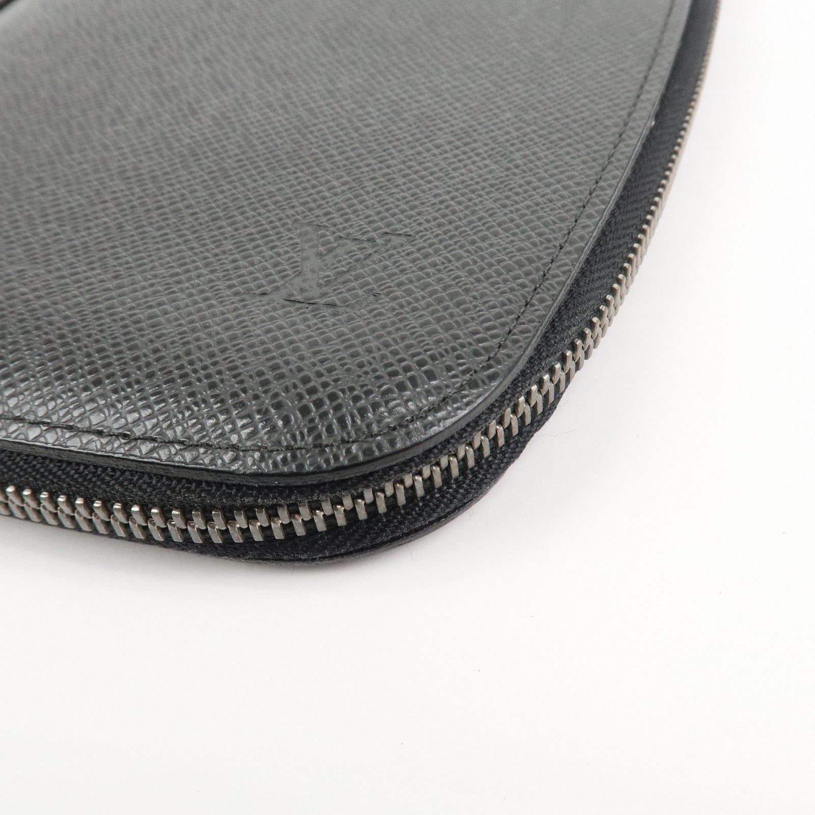 Louis Vuitton Taiga Organizer Atoll Long Wallet Ardoise M30652