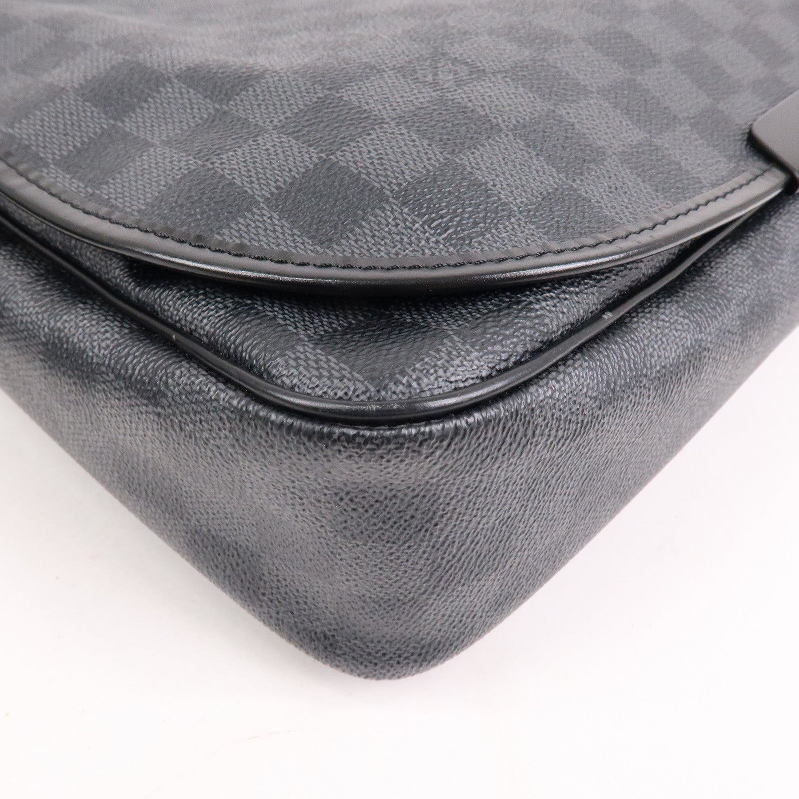 Louis Vuitton Damier Graphite Daniel MM Shoulder Bag N58029