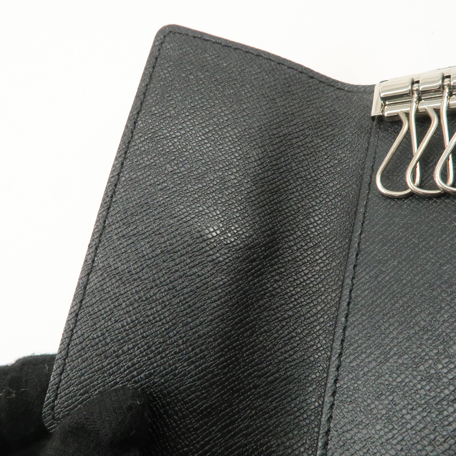 Louis Vuitton Damier Graphite Multicle 6 Key Case Gray N62662 Used