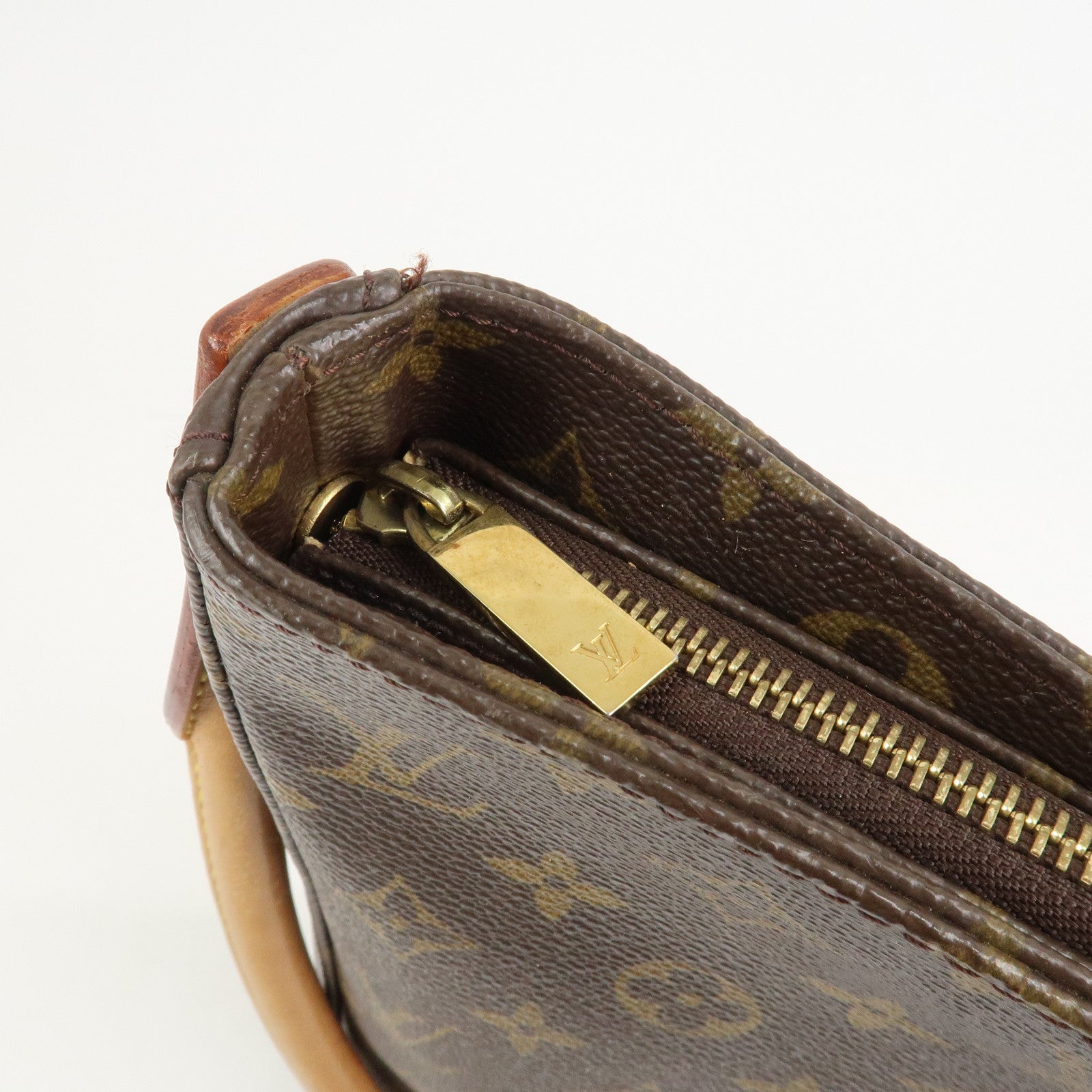 Louis Vuitton Monogram Looping GM Shoulder Bag Bown M51145