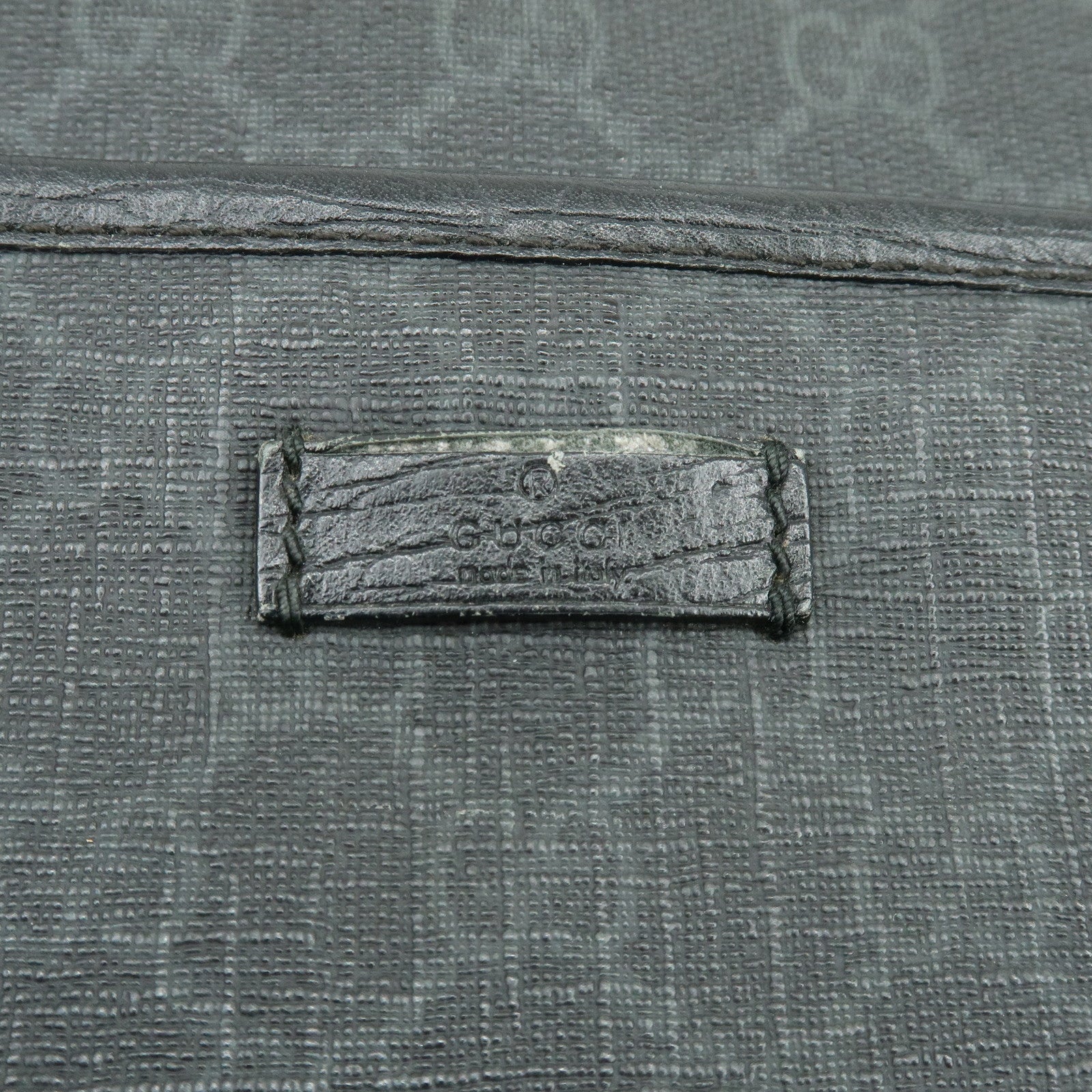 GUCCI GG Supreme Shoulder Bag Crossbody Bag Black 162904